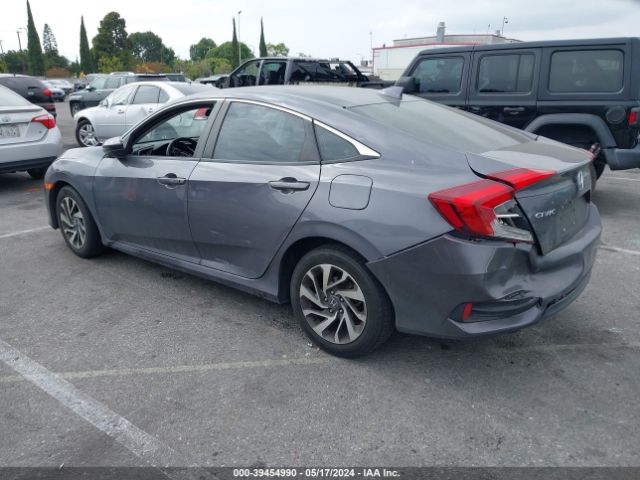 Photo 2 VIN: 2HGFC2F7XJH502272 - HONDA CIVIC 