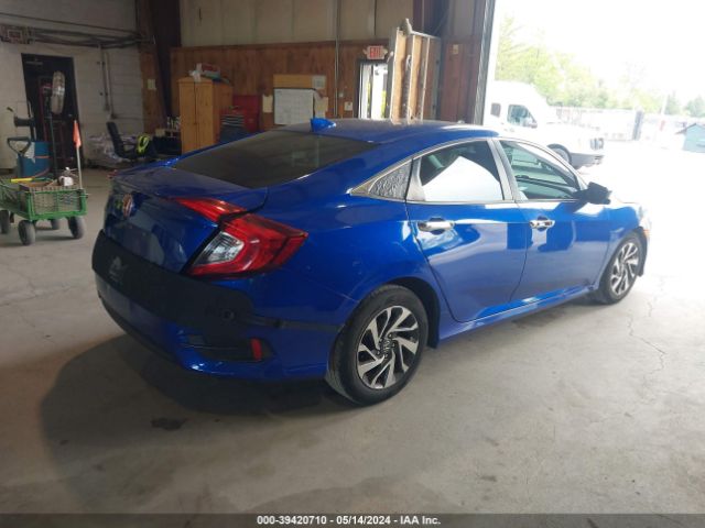 Photo 3 VIN: 2HGFC2F7XJH561659 - HONDA CIVIC 