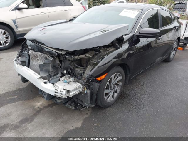 Photo 5 VIN: 2HGFC2F7XJH587453 - HONDA CIVIC 