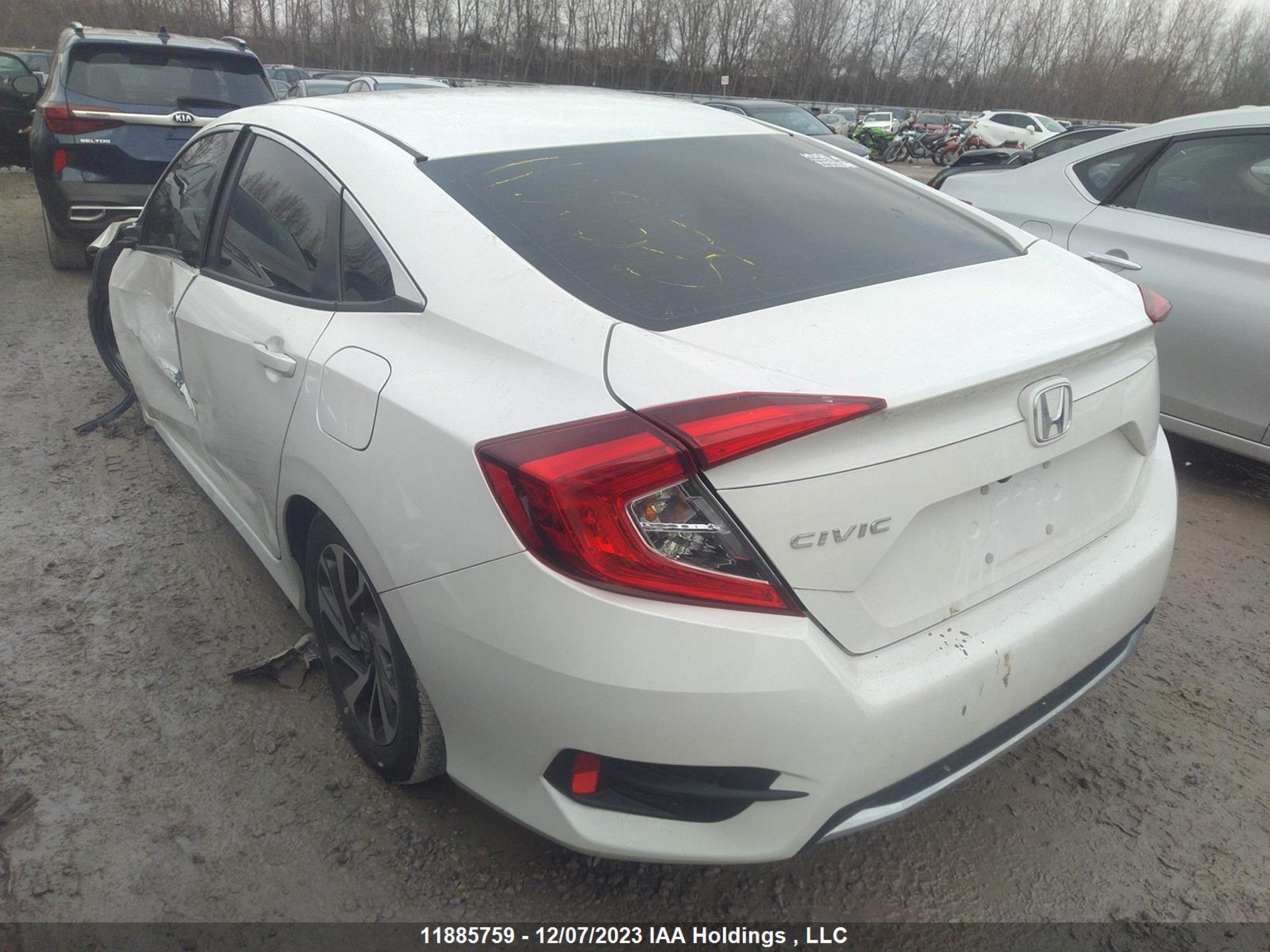 Photo 2 VIN: 2HGFC2F7XKH026624 - HONDA CIVIC 