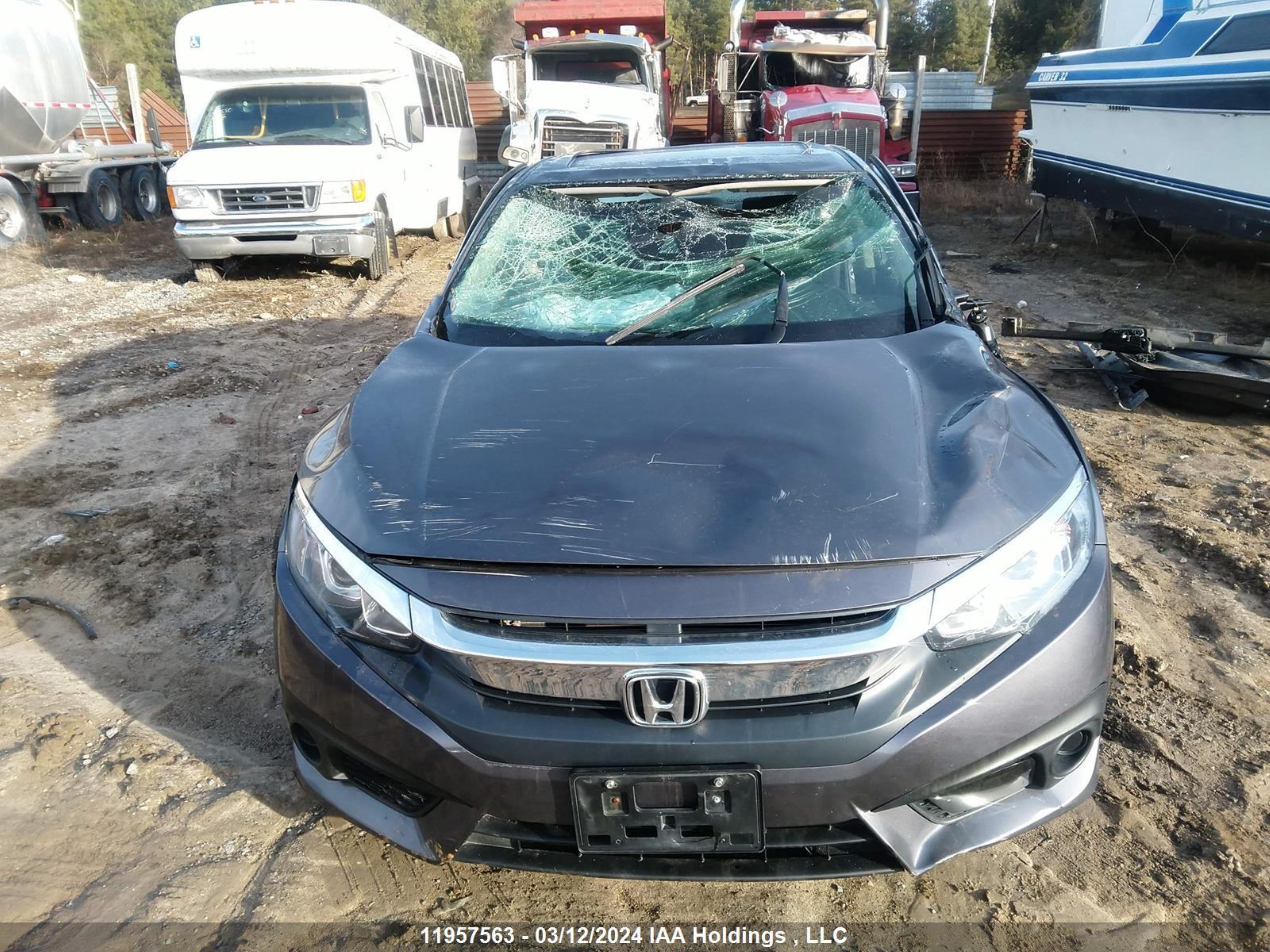 Photo 11 VIN: 2HGFC2F81JH018130 - HONDA CIVIC 