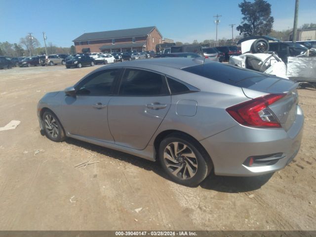 Photo 2 VIN: 2HGFC2F82JH527465 - HONDA CIVIC 