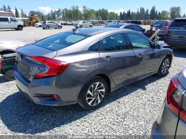 Photo 3 VIN: 2HGFC2F82JH595541 - HONDA CIVIC 