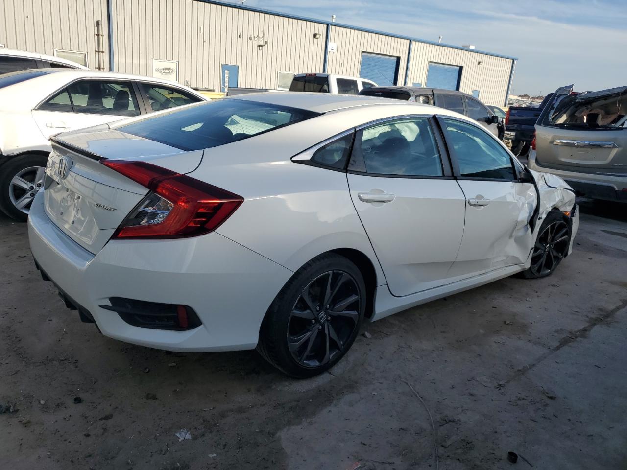 Photo 2 VIN: 2HGFC2F82KH565618 - HONDA CIVIC 