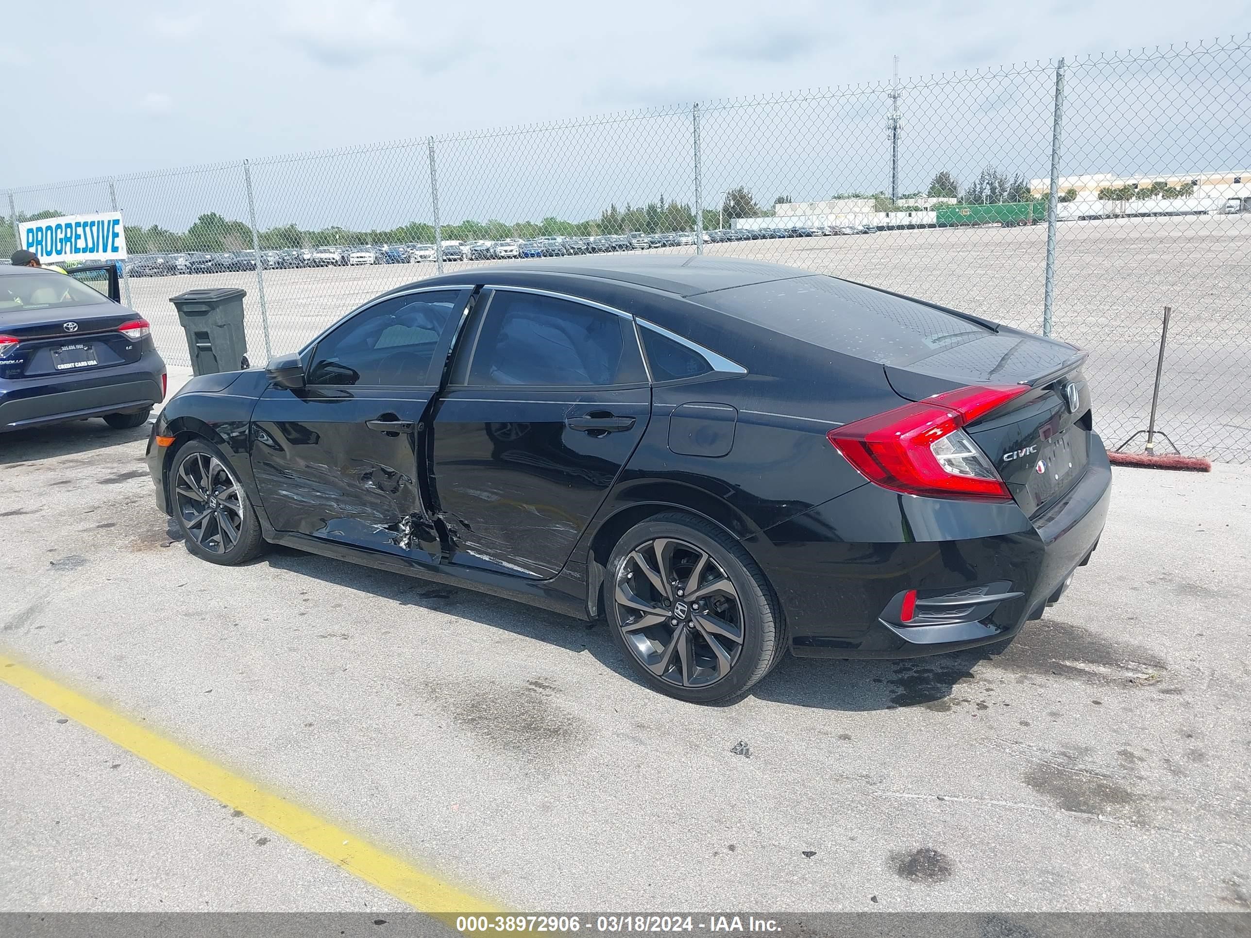 Photo 2 VIN: 2HGFC2F82KH587702 - HONDA CIVIC 