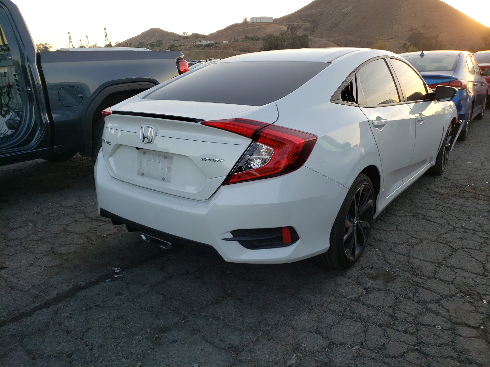 Photo 3 VIN: 2HGFC2F82KH605163 - HONDA CIVIC SPOR 