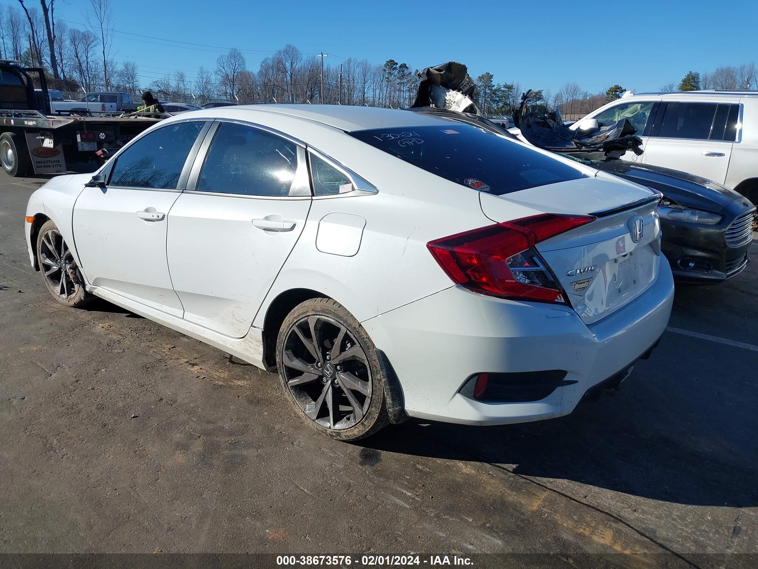 Photo 2 VIN: 2HGFC2F82MH517121 - HONDA CIVIC 