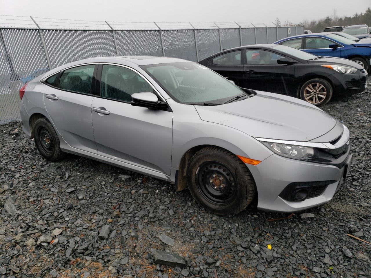 Photo 3 VIN: 2HGFC2F83HH040284 - HONDA CIVIC 