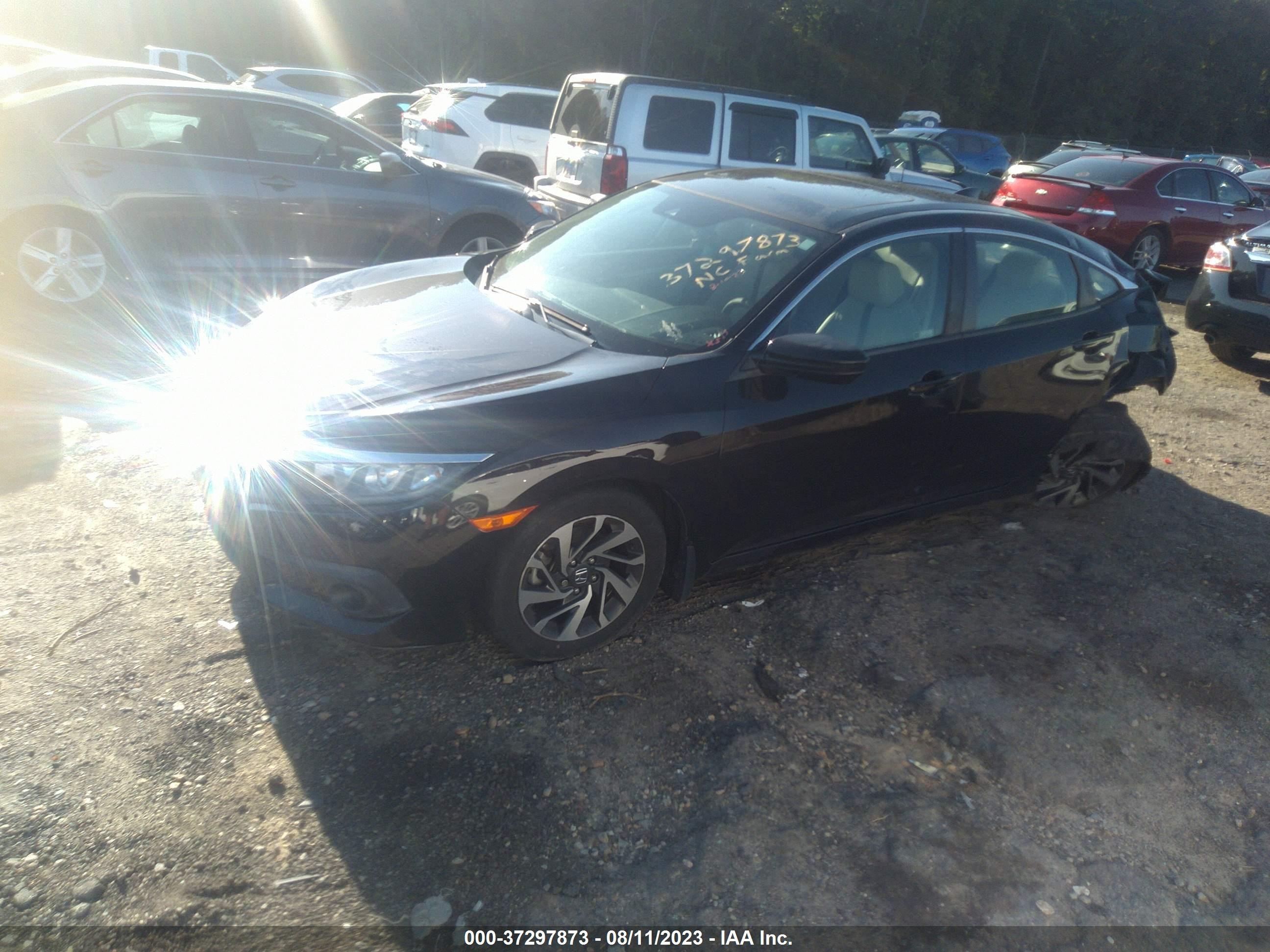 Photo 1 VIN: 2HGFC2F84JH592723 - HONDA CIVIC 