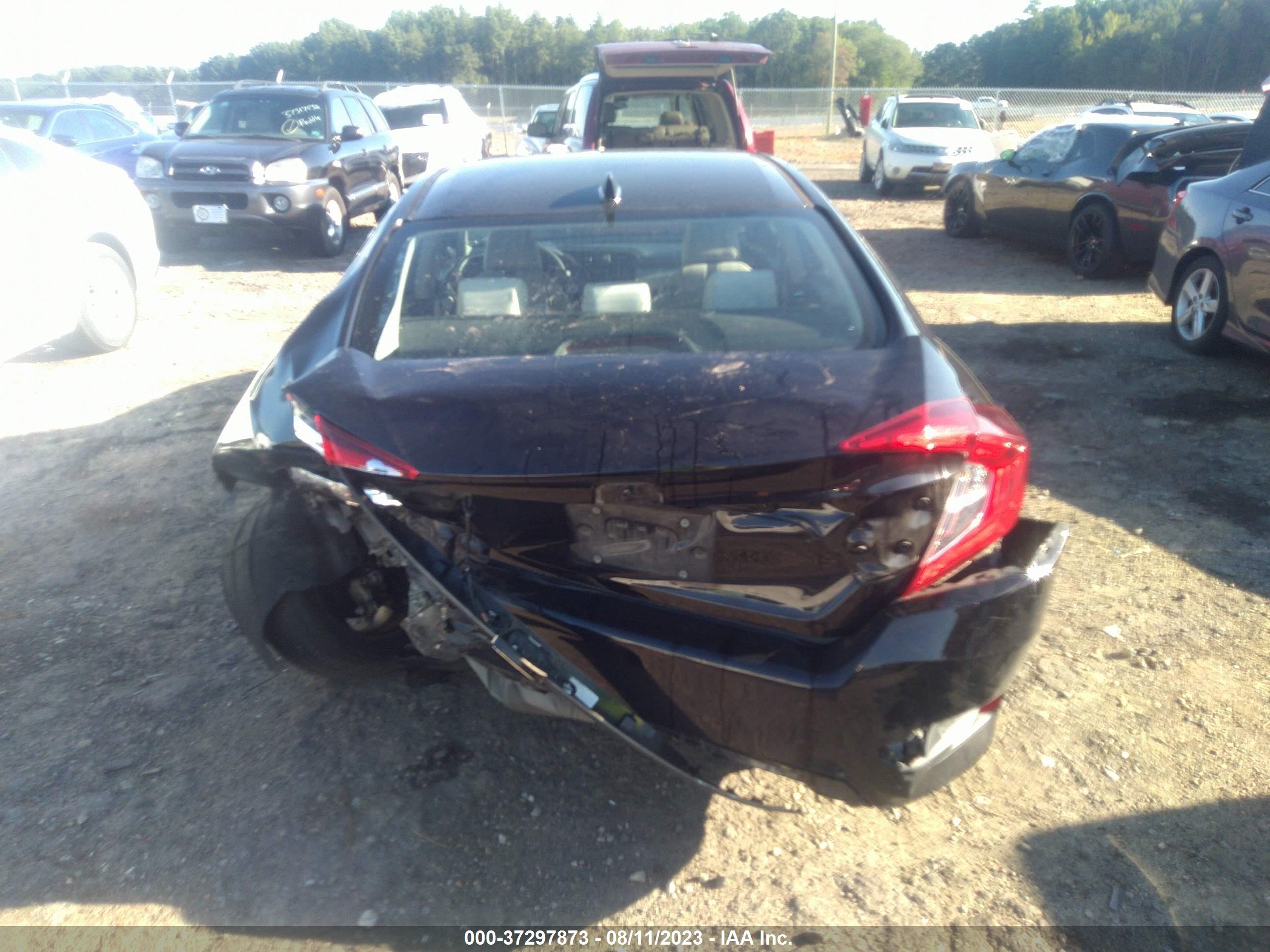 Photo 15 VIN: 2HGFC2F84JH592723 - HONDA CIVIC 