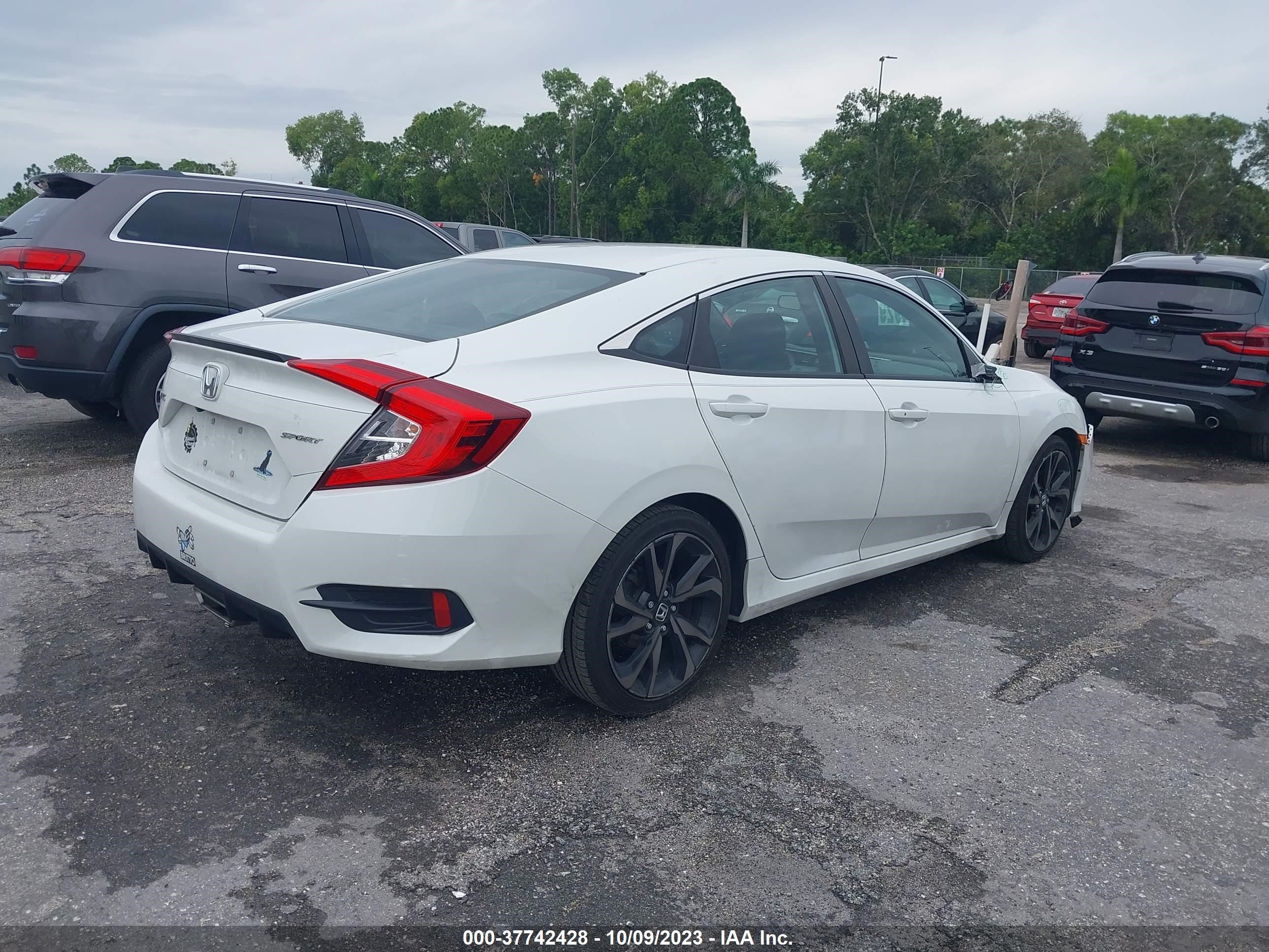 Photo 3 VIN: 2HGFC2F84LH539605 - HONDA CIVIC 