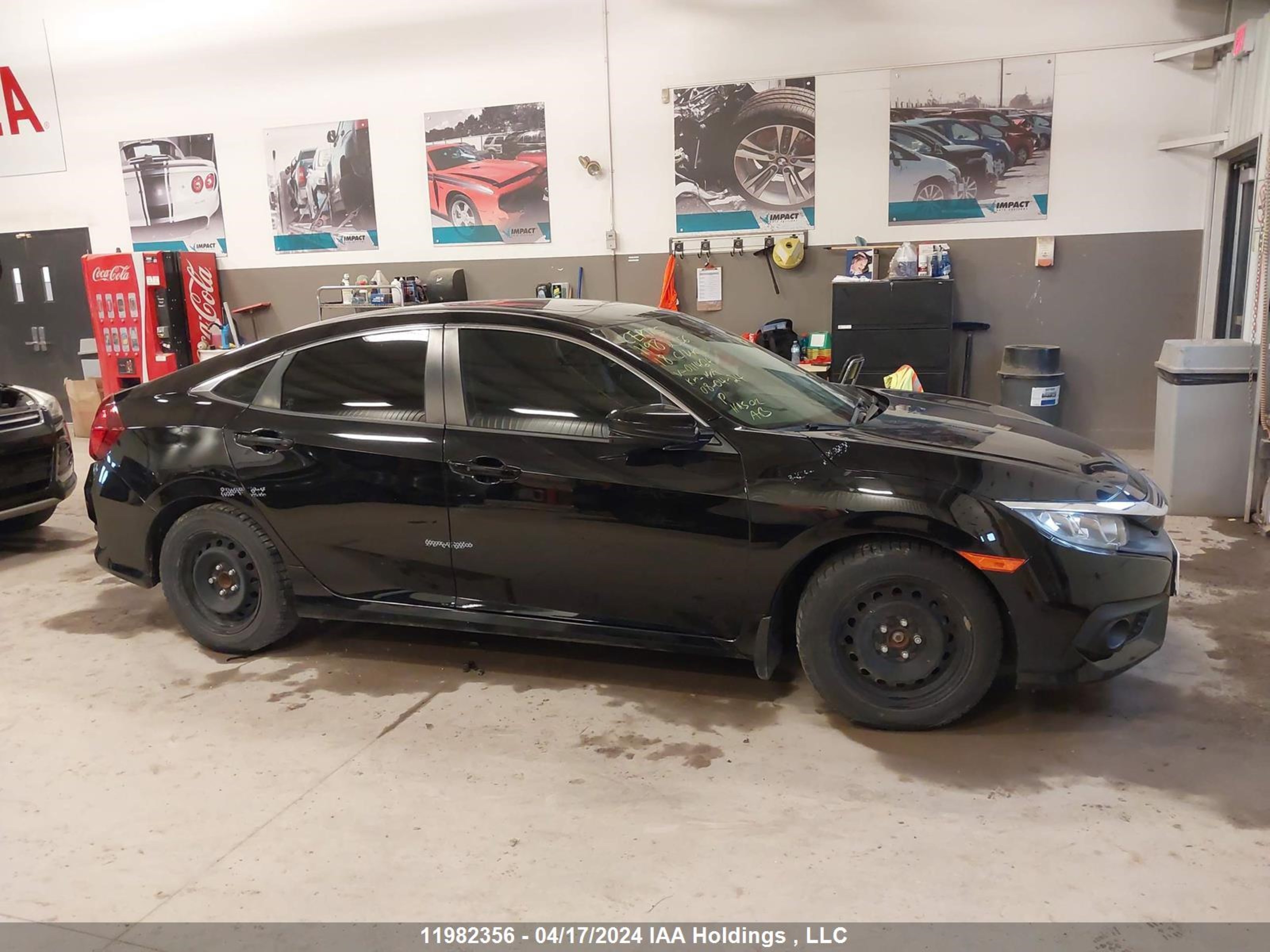 Photo 11 VIN: 2HGFC2F86JH011464 - HONDA CIVIC 