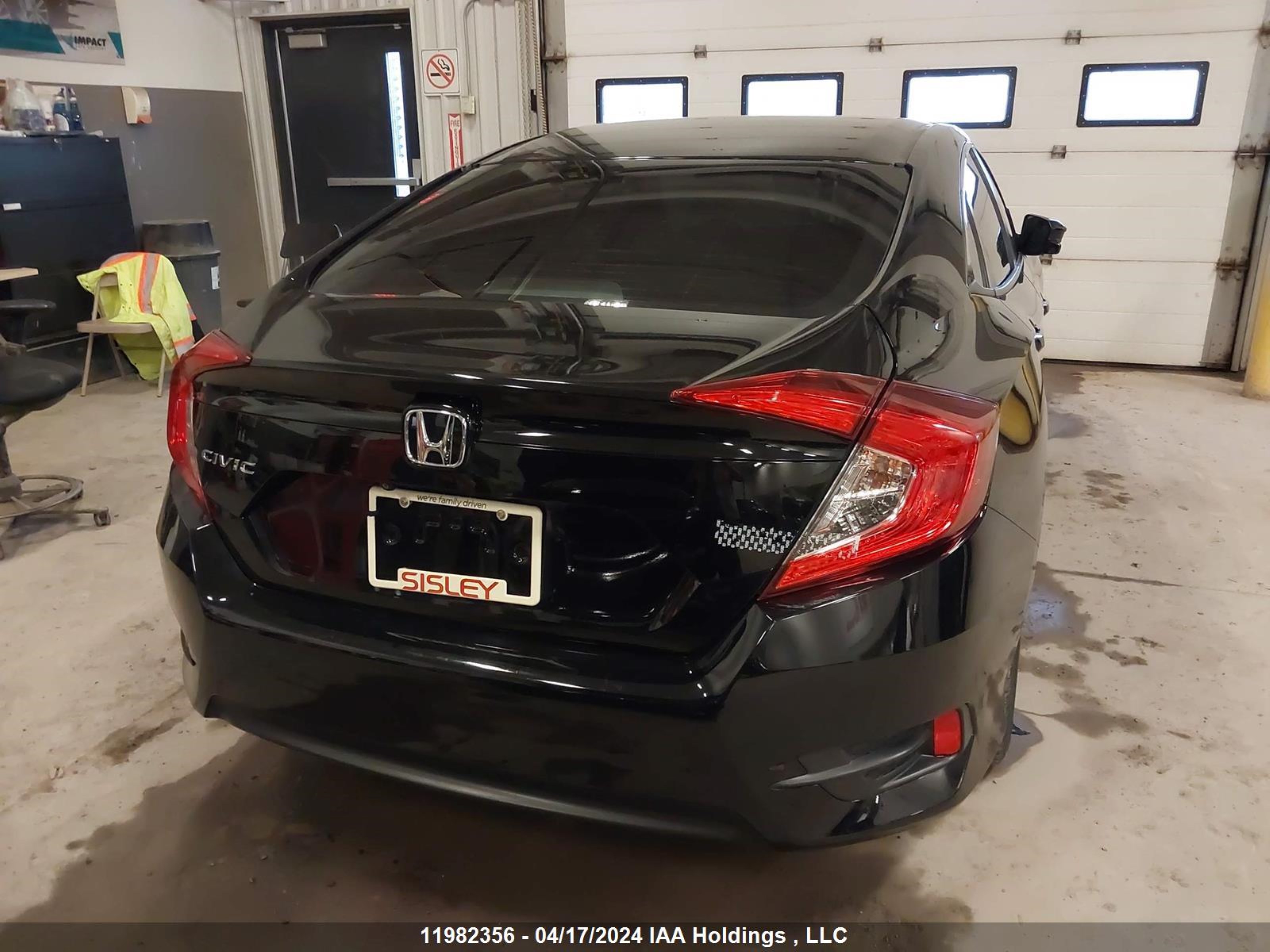 Photo 3 VIN: 2HGFC2F86JH011464 - HONDA CIVIC 