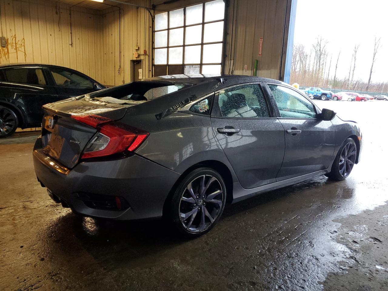 Photo 2 VIN: 2HGFC2F86KH599626 - HONDA CIVIC 