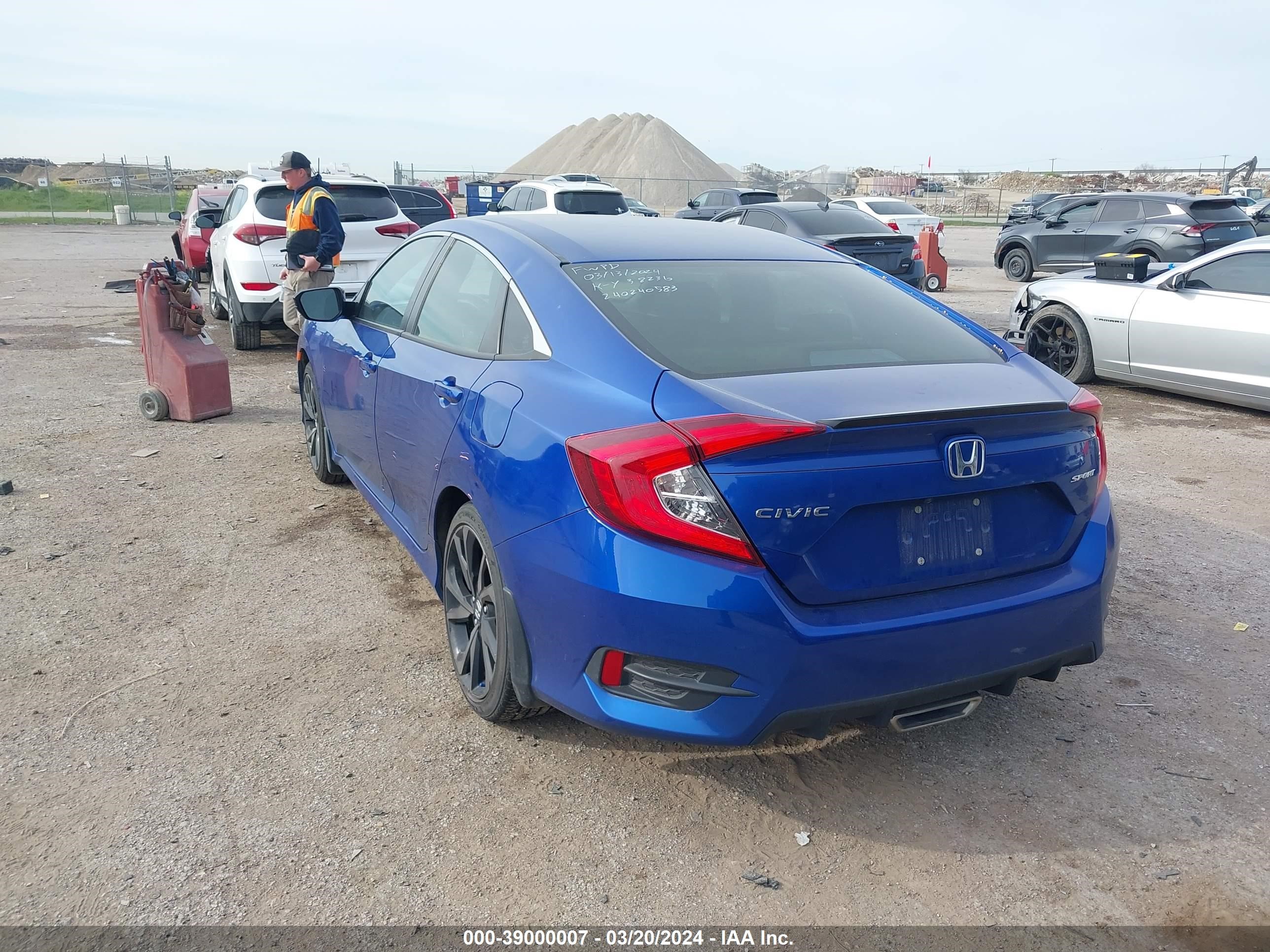 Photo 2 VIN: 2HGFC2F86MH538926 - HONDA CIVIC 