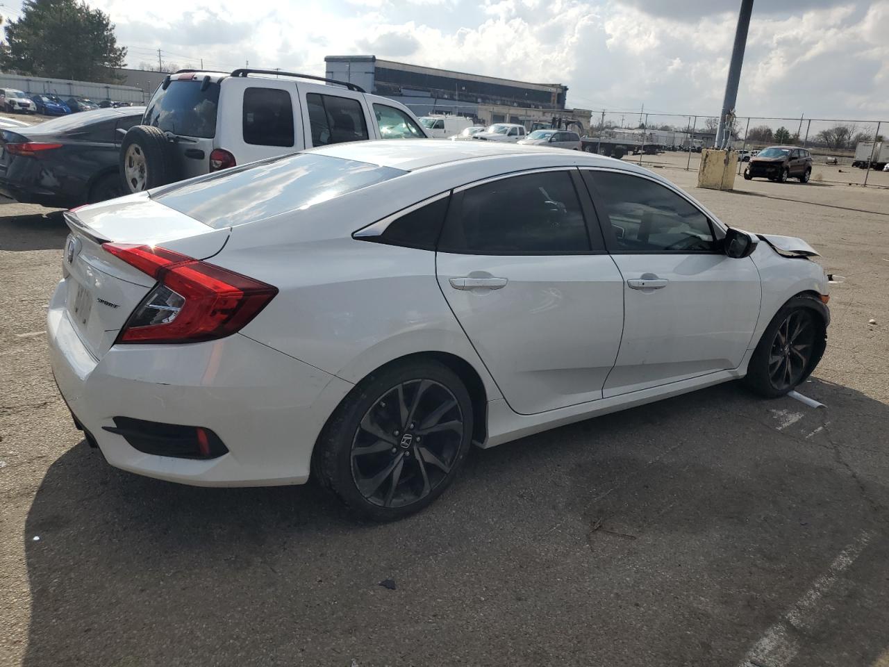 Photo 2 VIN: 2HGFC2F87KH511327 - HONDA CIVIC 