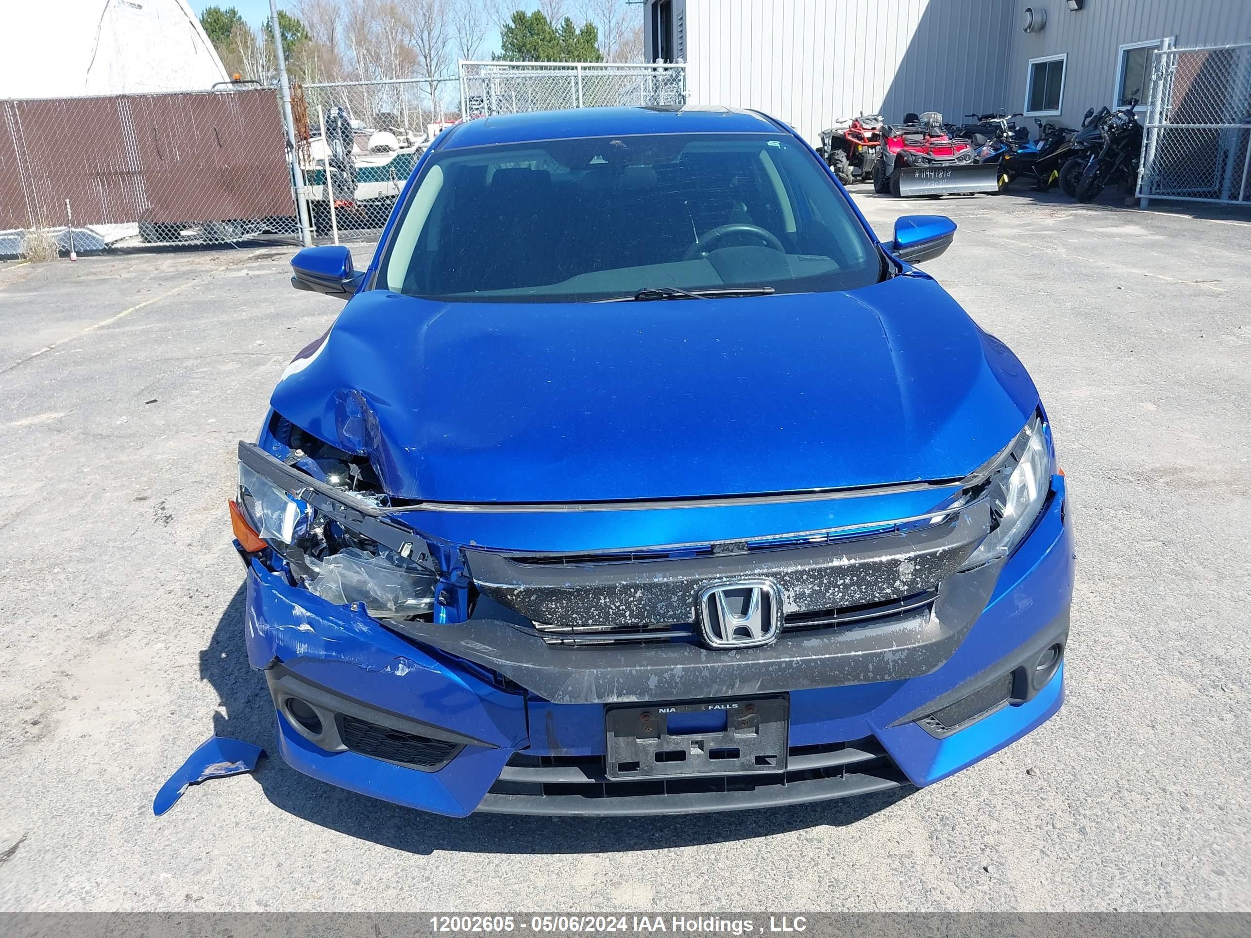 Photo 12 VIN: 2HGFC2F88JH006220 - HONDA CIVIC 