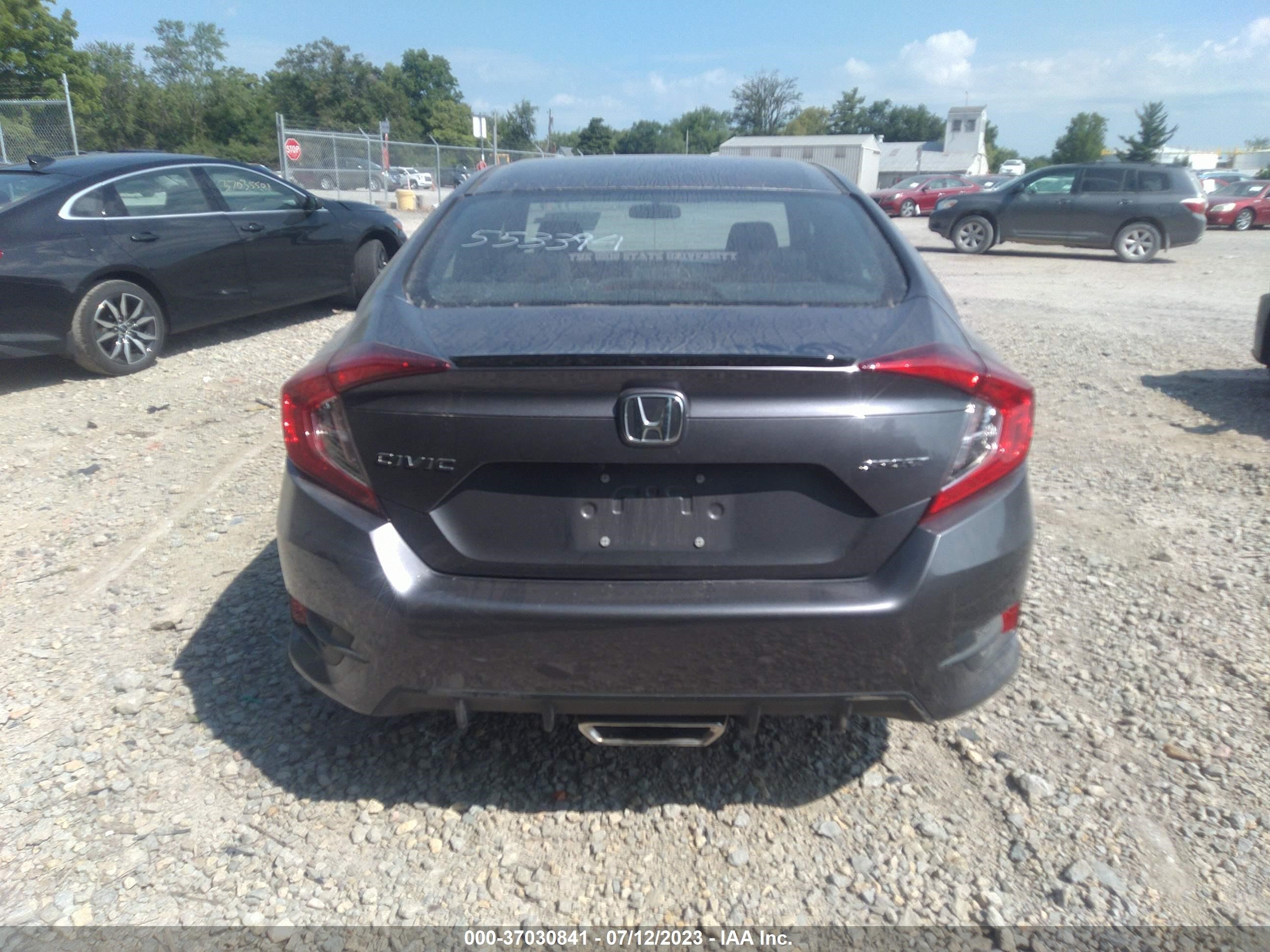 Photo 16 VIN: 2HGFC2F8XLH553394 - HONDA CIVIC 