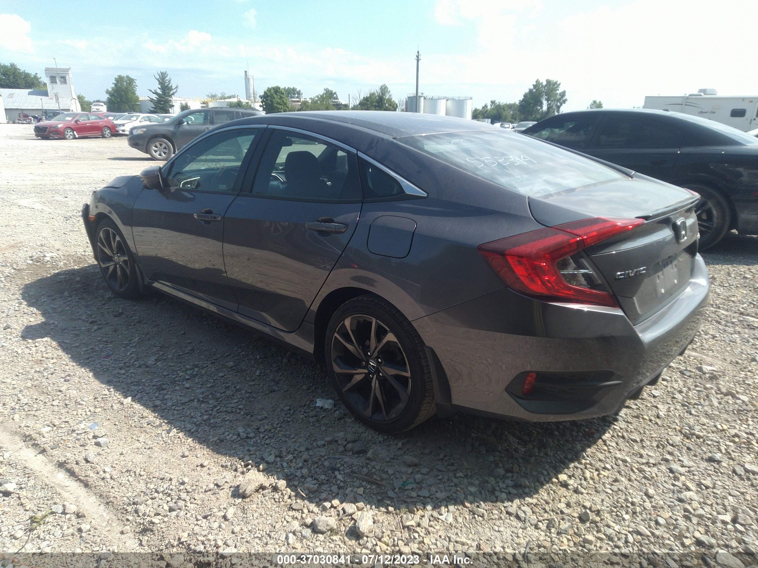 Photo 2 VIN: 2HGFC2F8XLH553394 - HONDA CIVIC 