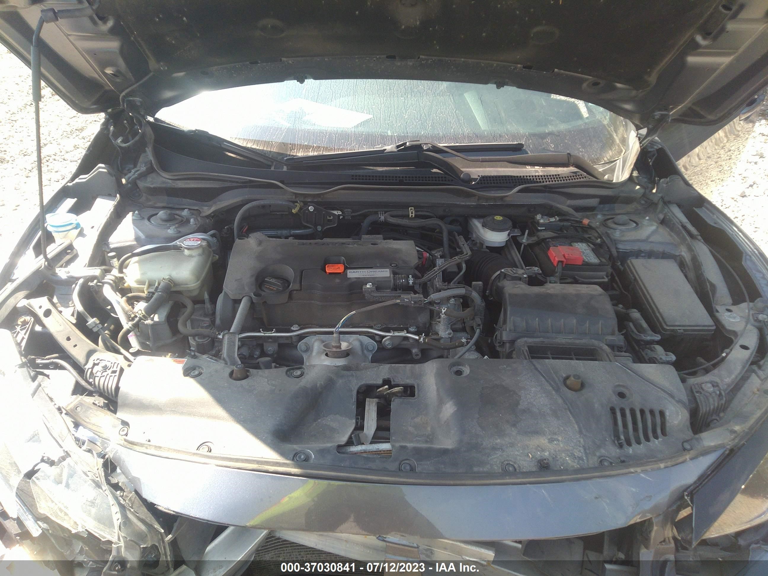 Photo 9 VIN: 2HGFC2F8XLH553394 - HONDA CIVIC 