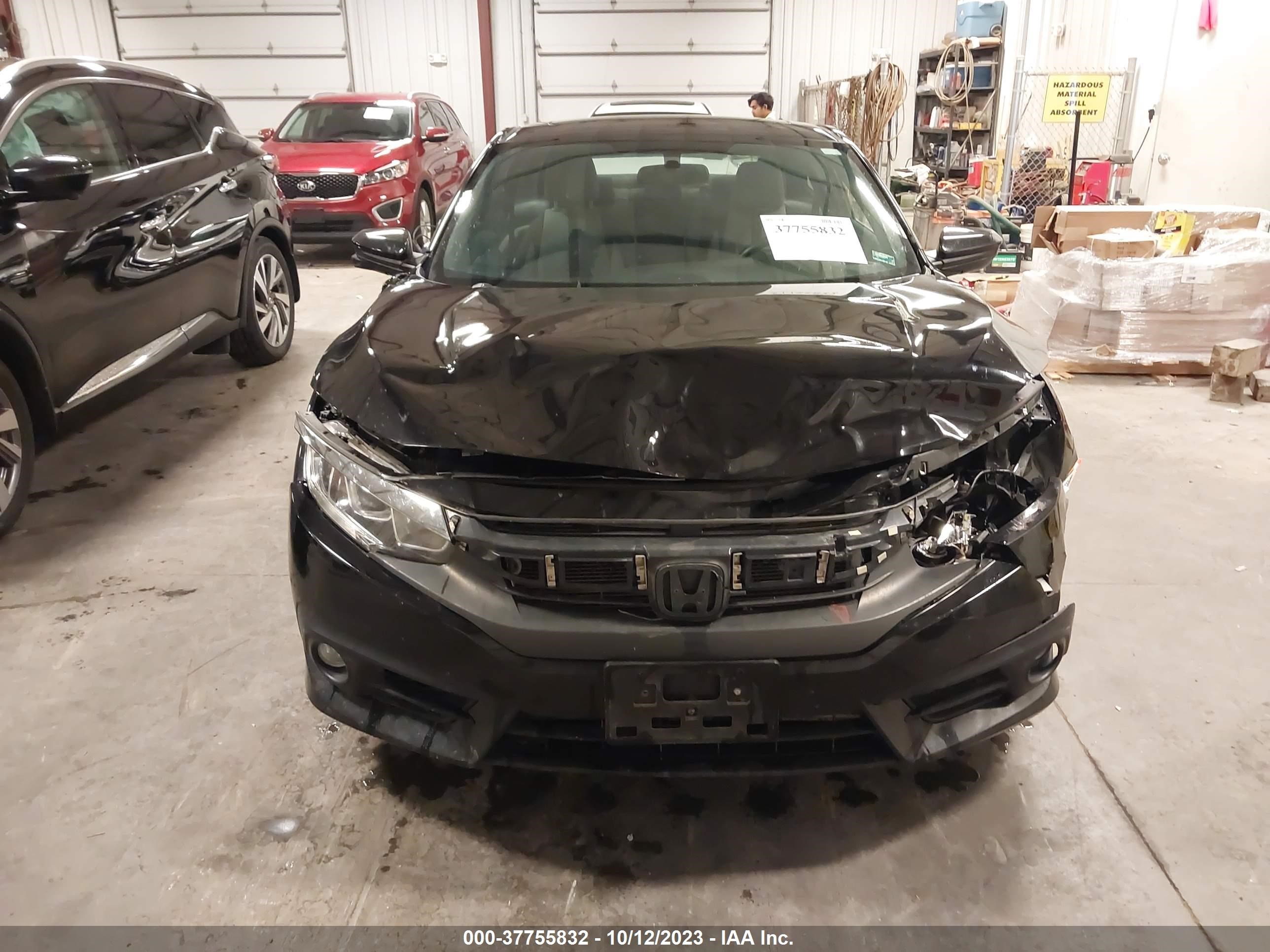 Photo 12 VIN: 2HGFC3A30JH355745 - HONDA CIVIC 