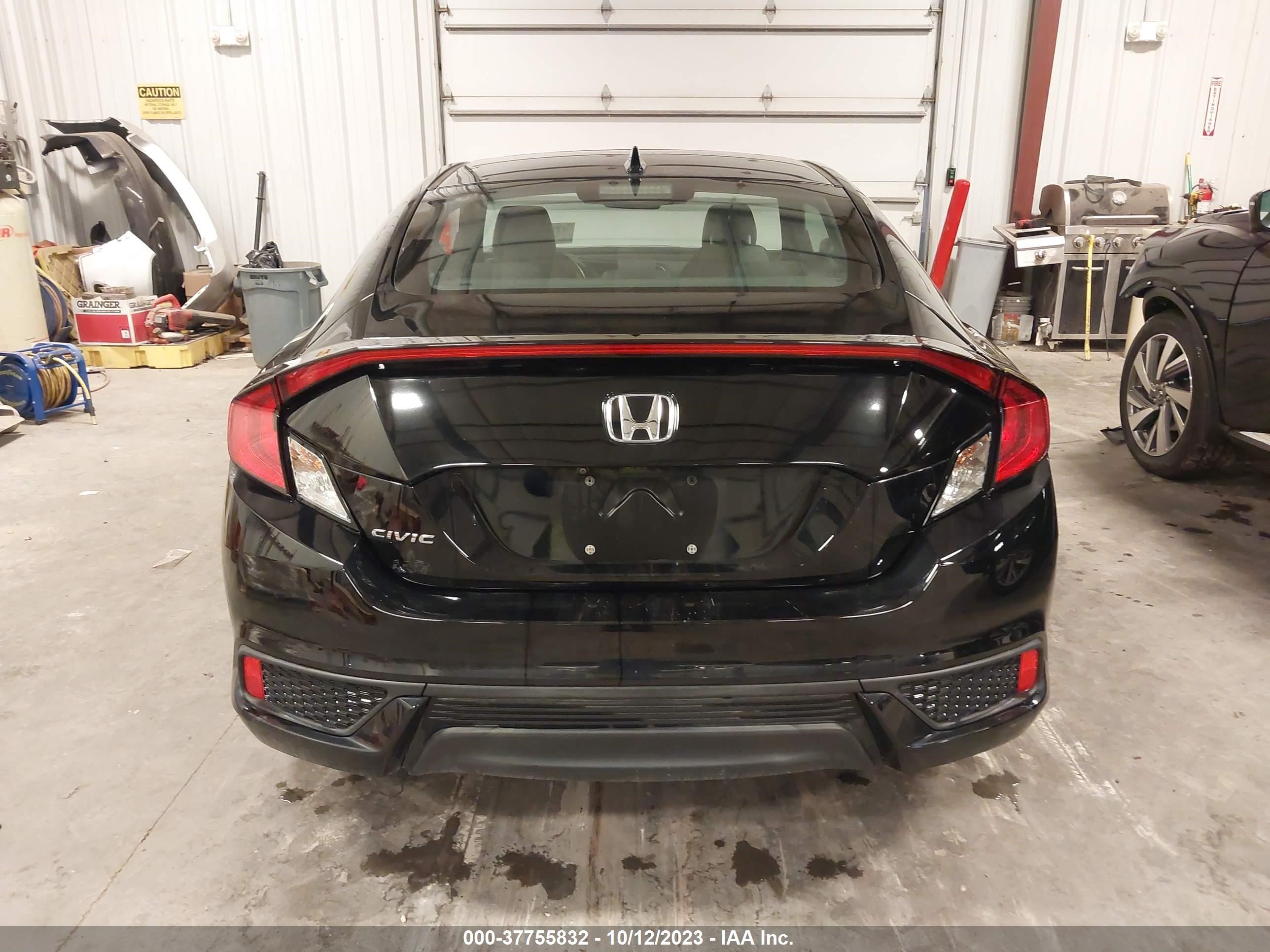 Photo 16 VIN: 2HGFC3A30JH355745 - HONDA CIVIC 