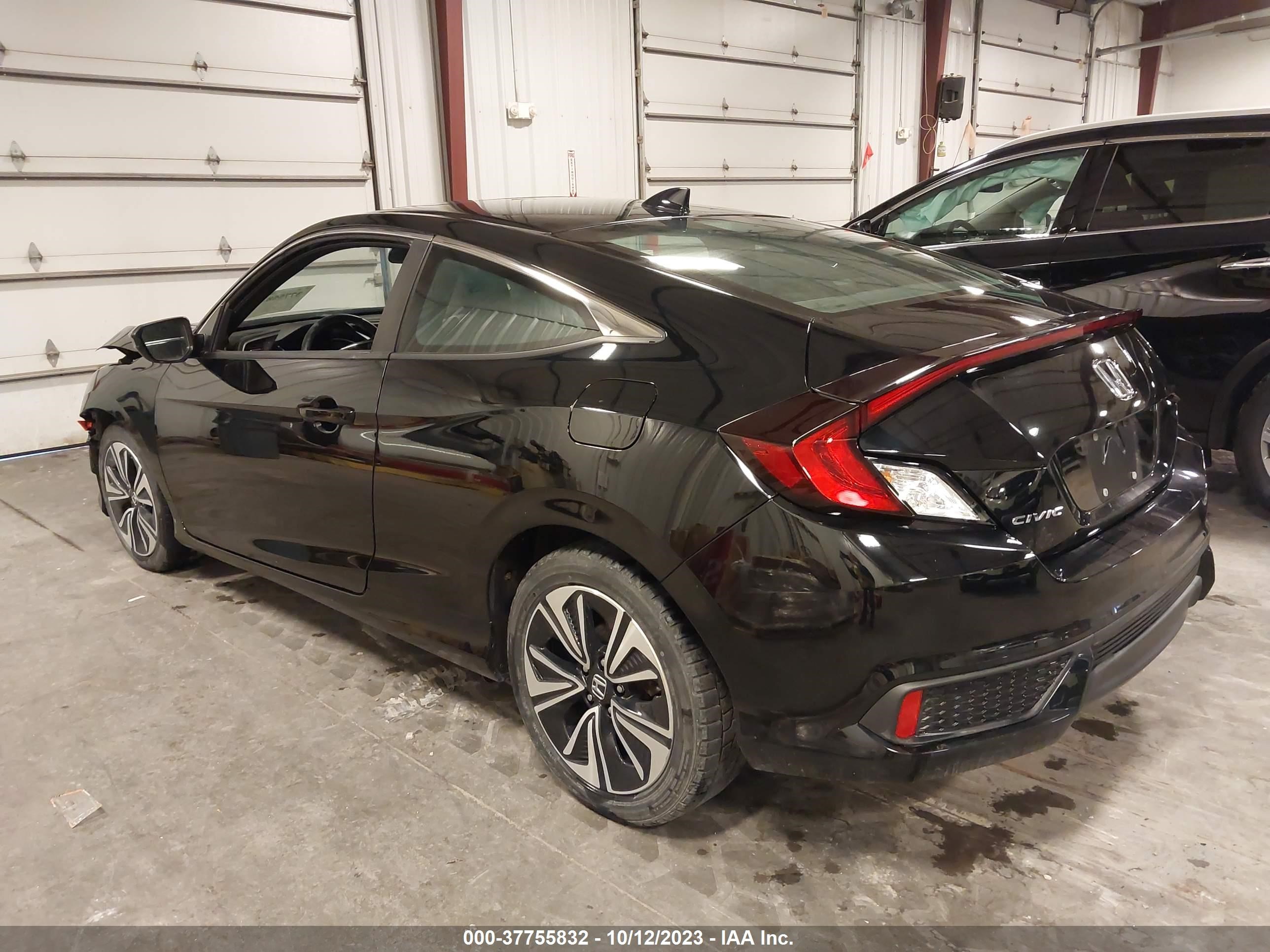 Photo 2 VIN: 2HGFC3A30JH355745 - HONDA CIVIC 