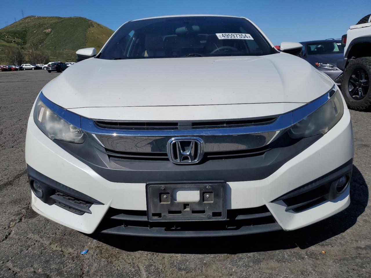 Photo 4 VIN: 2HGFC3B30HH359240 - HONDA CIVIC 