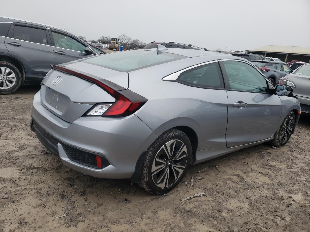 Photo 2 VIN: 2HGFC3B31JH353999 - HONDA CIVIC 