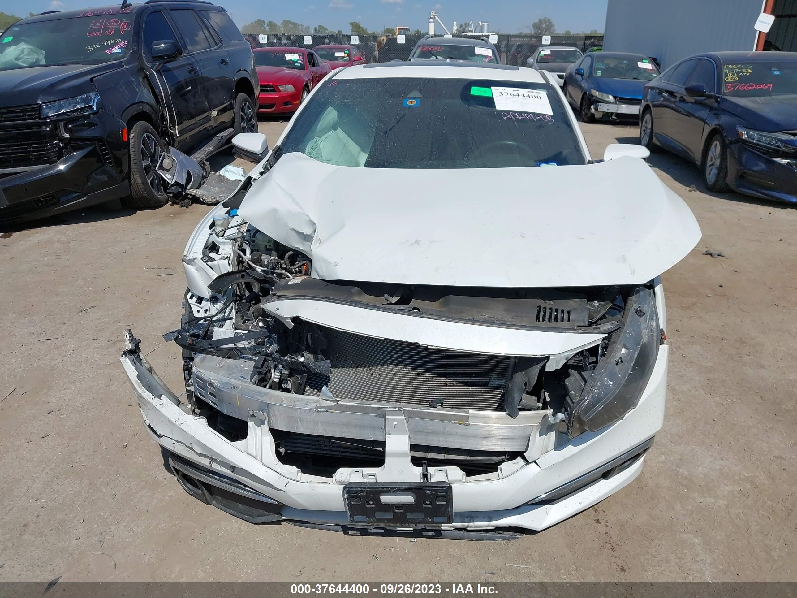 Photo 11 VIN: 2HGFC3B37LH352732 - HONDA CIVIC 