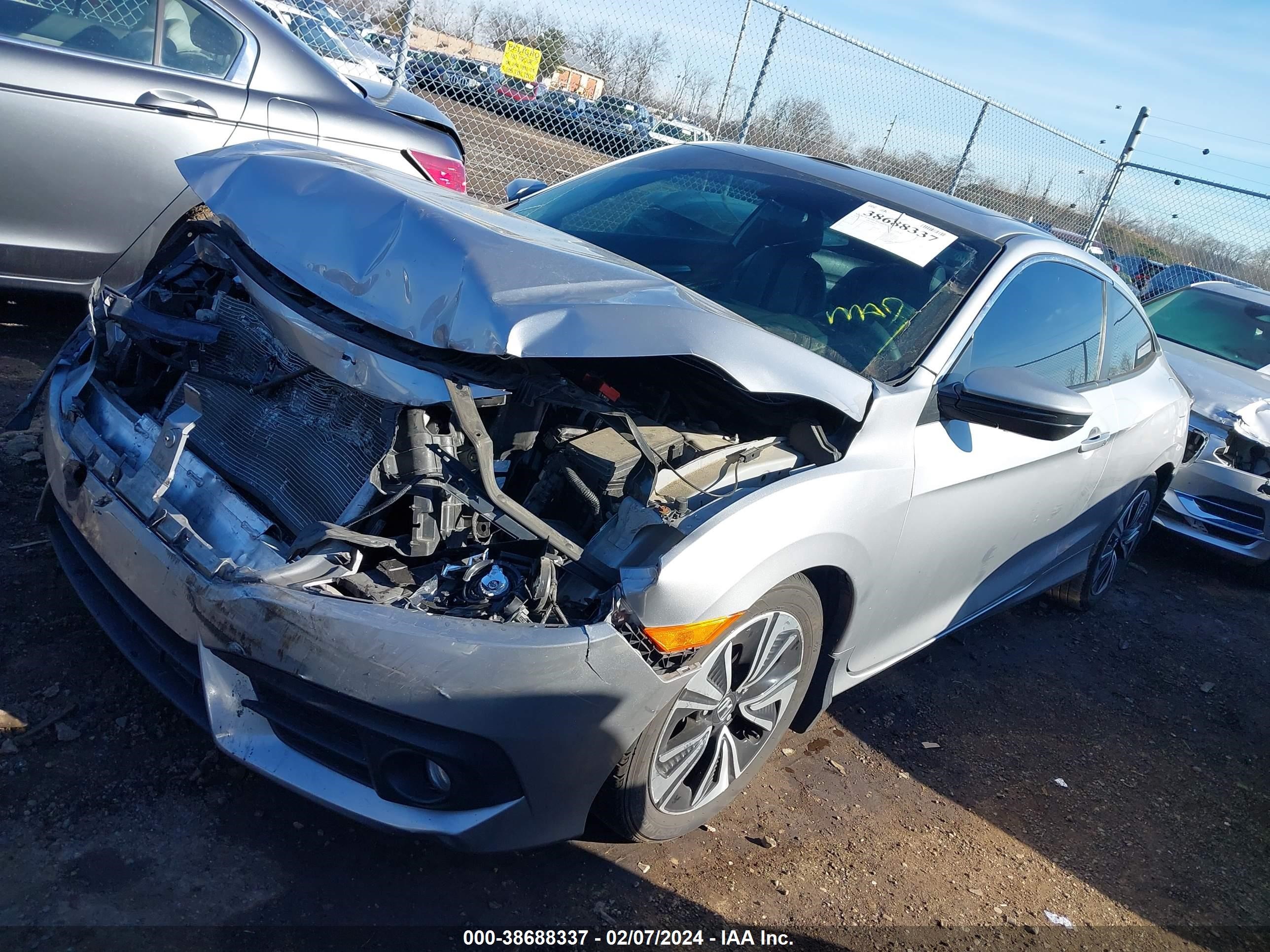 Photo 1 VIN: 2HGFC3B38GH352017 - HONDA CIVIC 