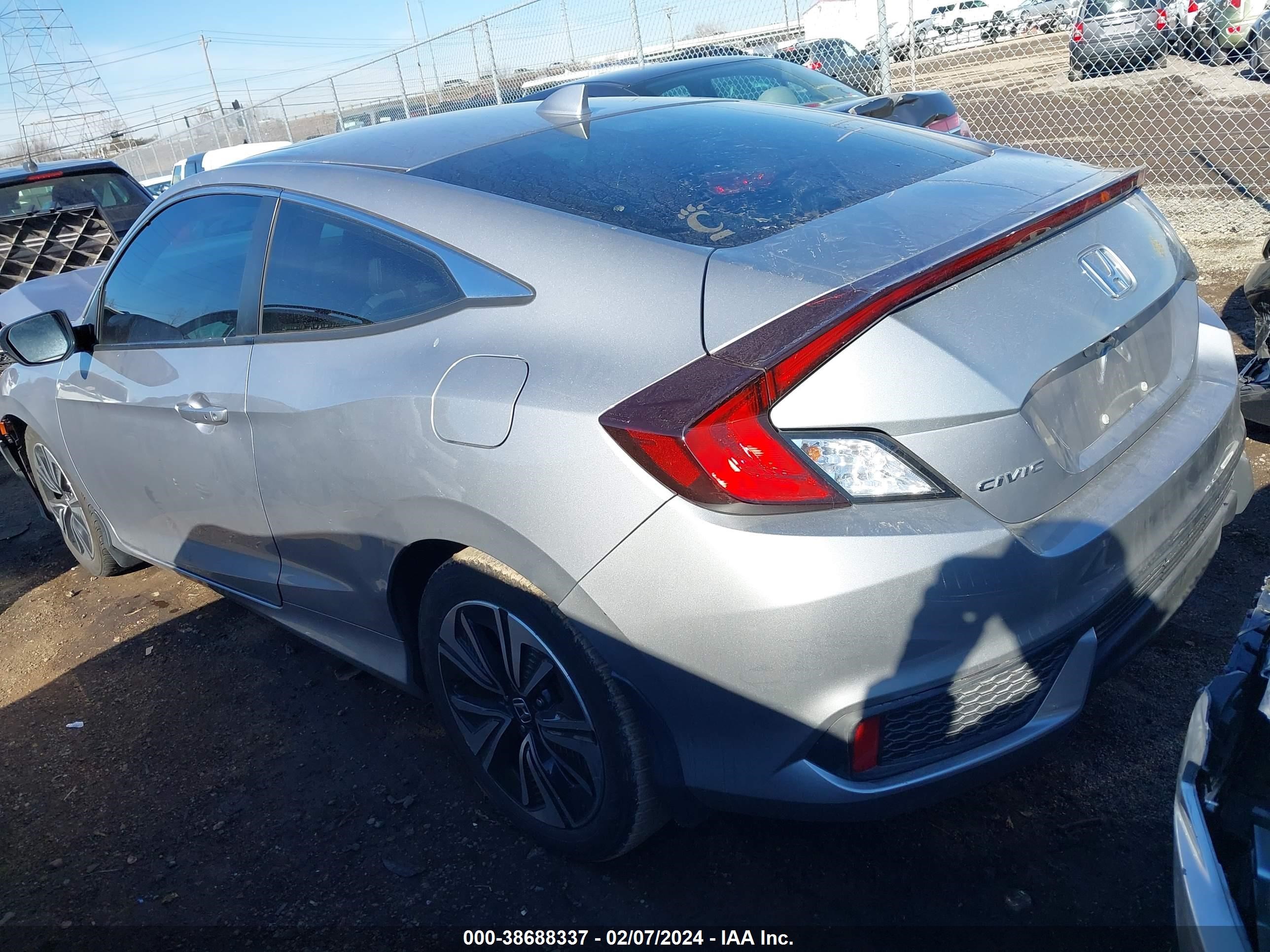 Photo 2 VIN: 2HGFC3B38GH352017 - HONDA CIVIC 