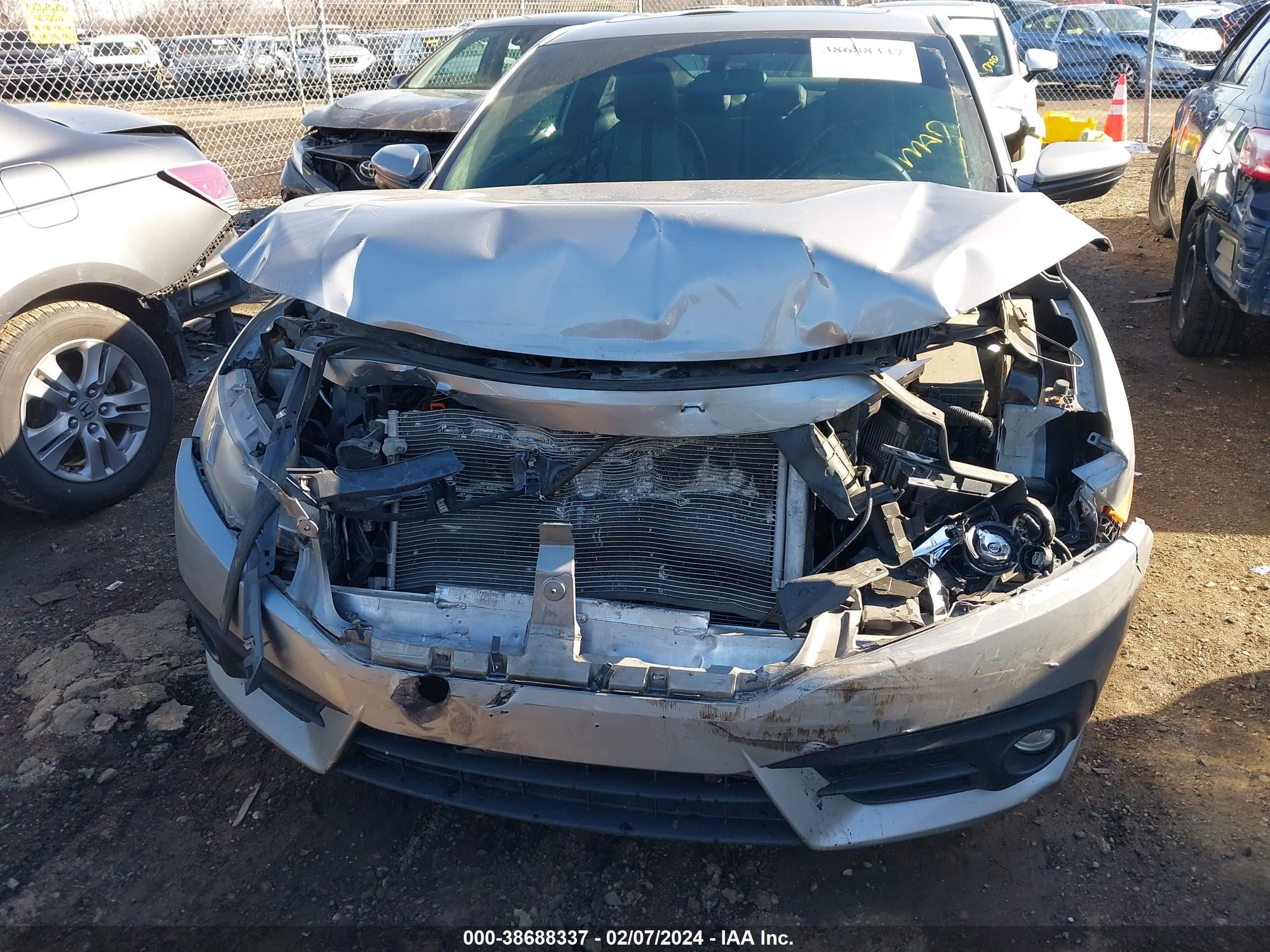 Photo 5 VIN: 2HGFC3B38GH352017 - HONDA CIVIC 