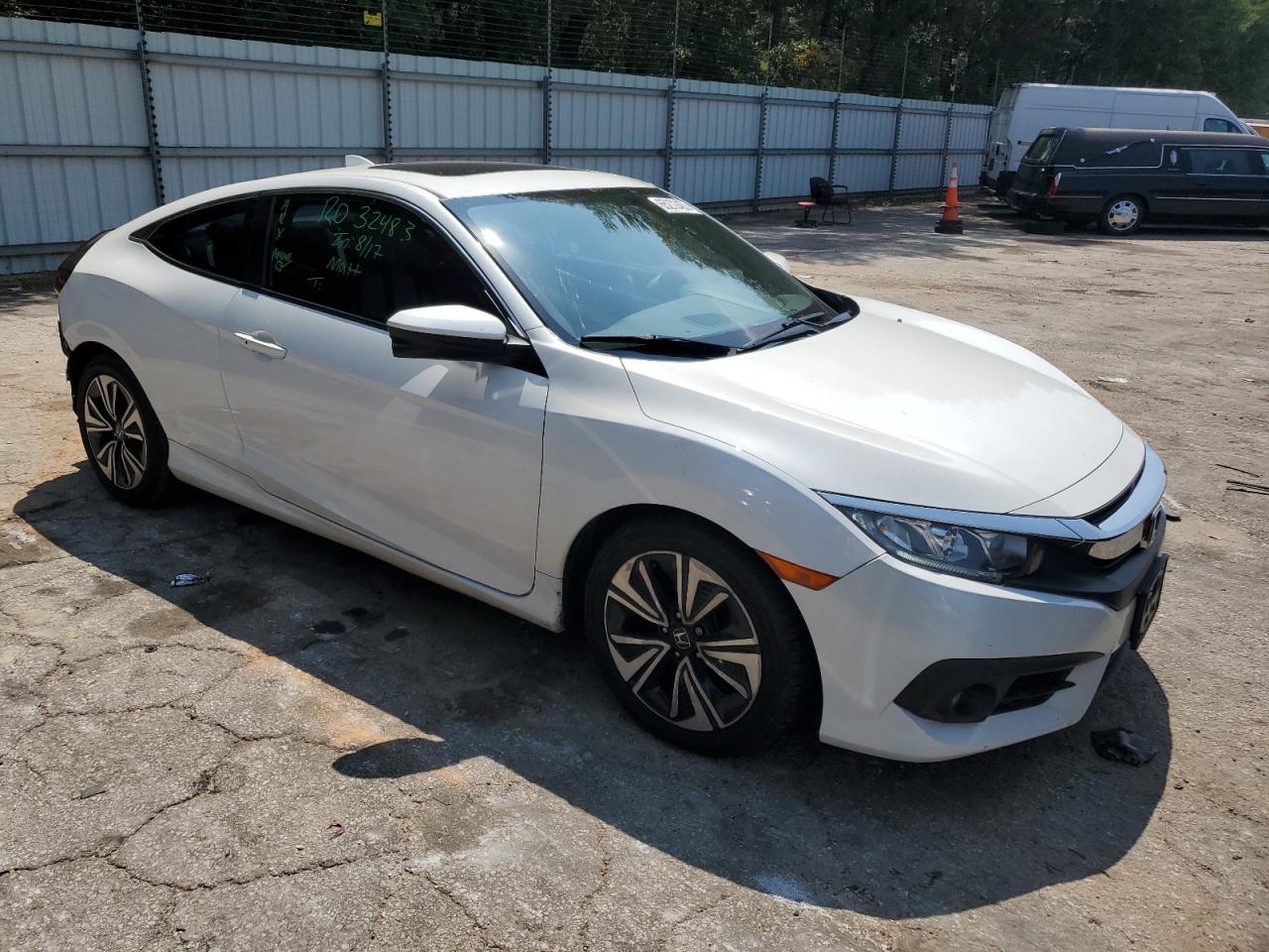 Photo 3 VIN: 2HGFC3B3XHH353719 - HONDA CIVIC 