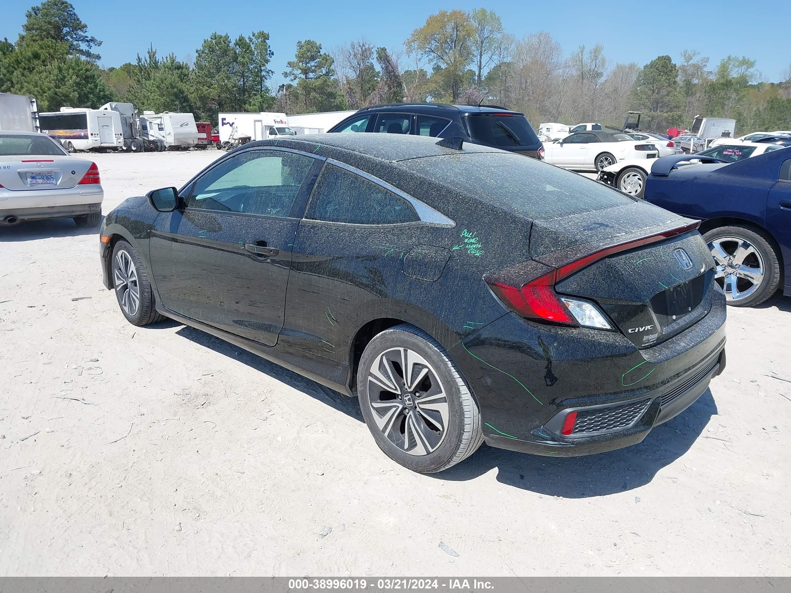 Photo 2 VIN: 2HGFC3B71HH357662 - HONDA CIVIC 