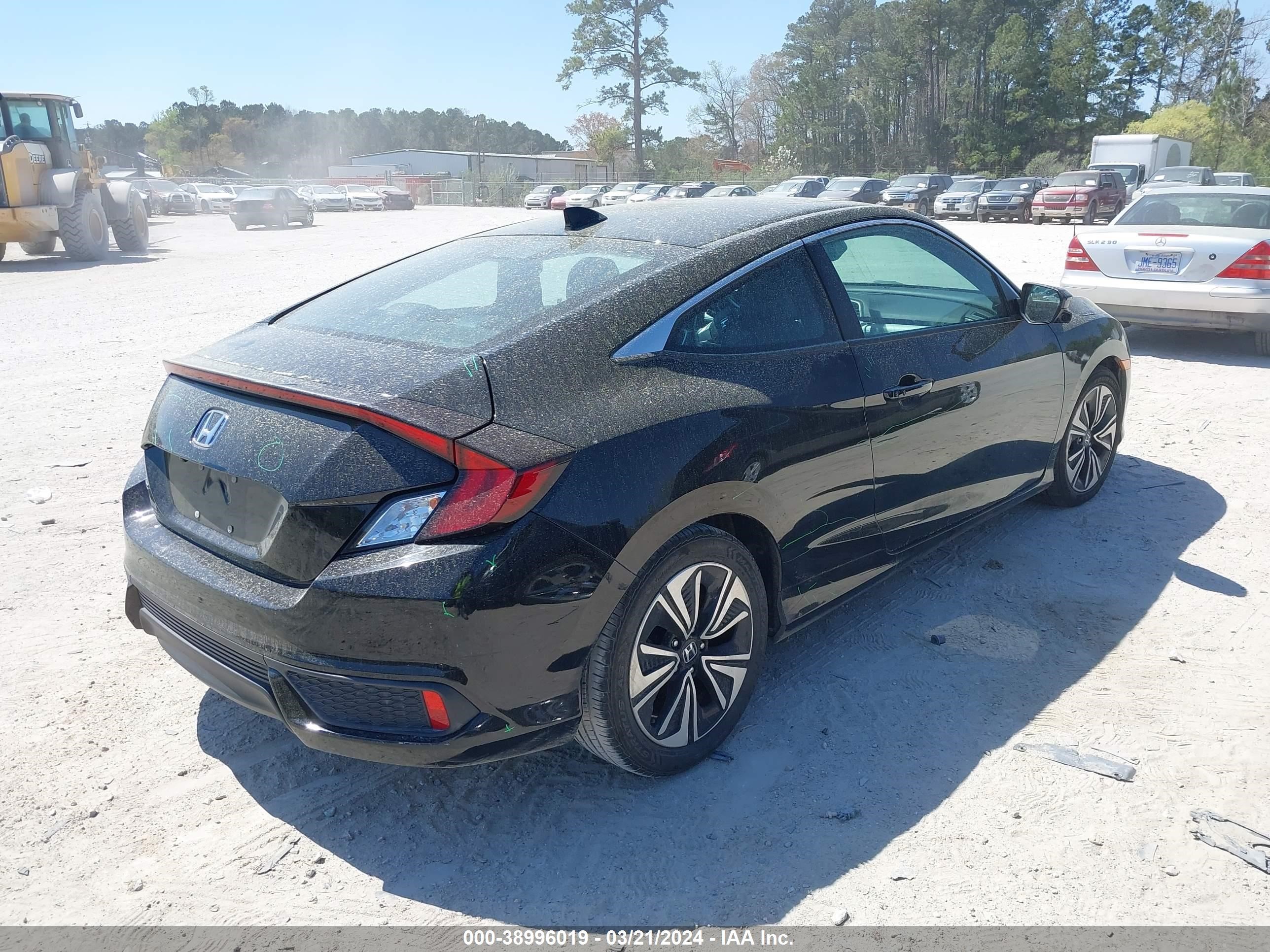 Photo 3 VIN: 2HGFC3B71HH357662 - HONDA CIVIC 