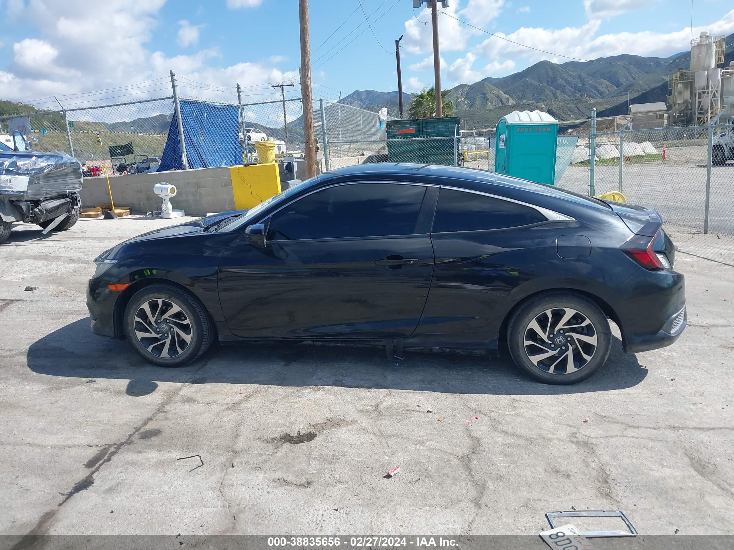 Photo 13 VIN: 2HGFC4A50JH302874 - HONDA CIVIC 