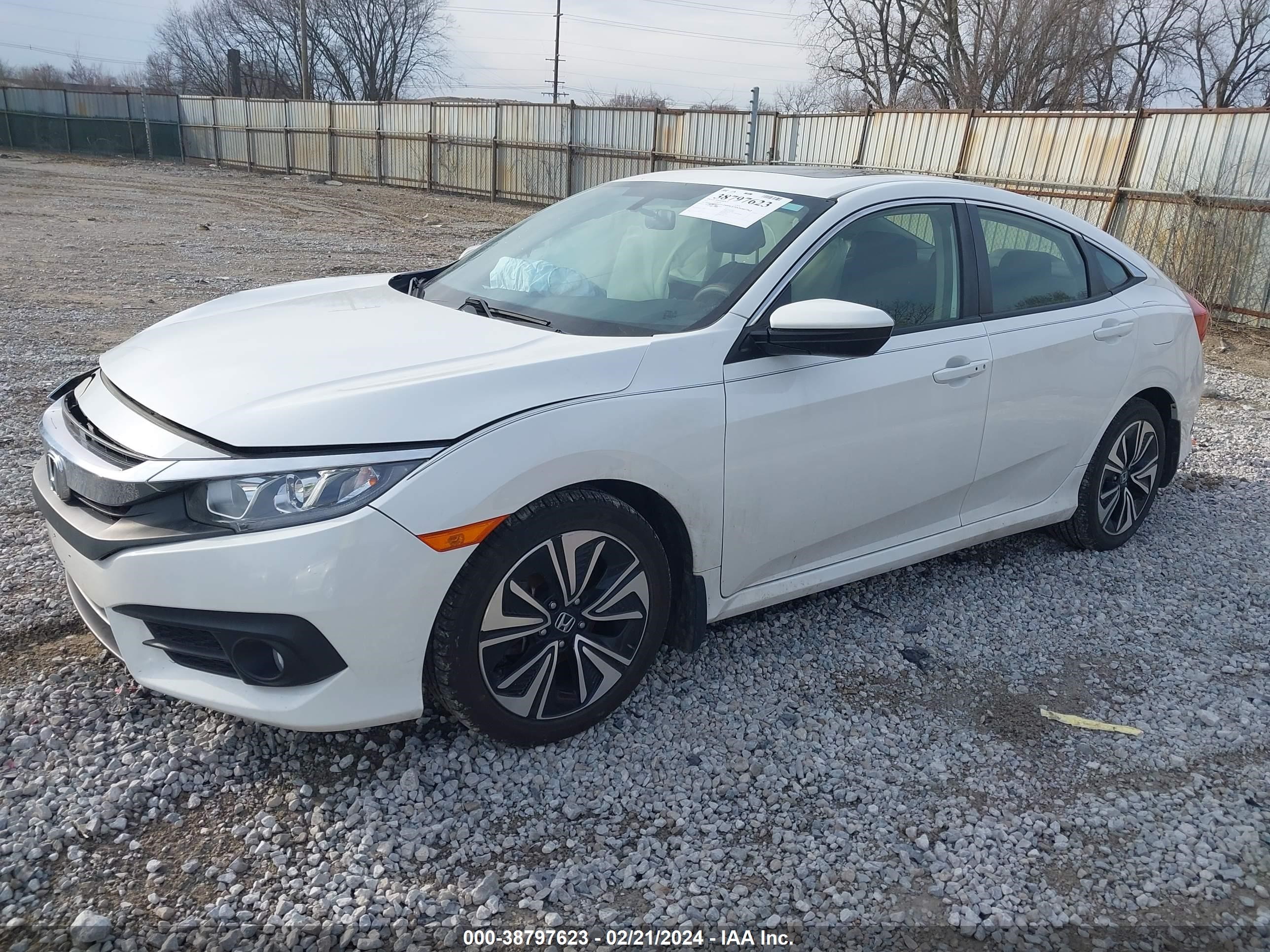 Photo 1 VIN: 2HGFC4A56JH302300 - HONDA CIVIC 