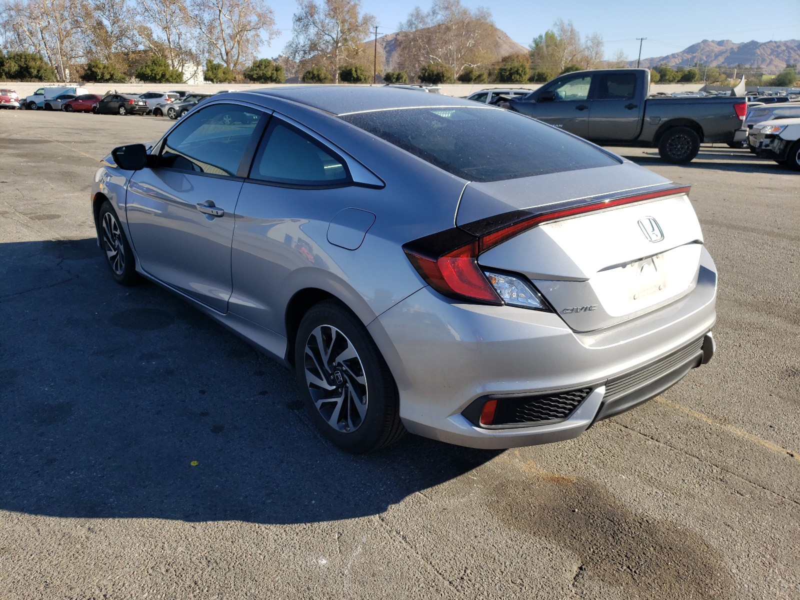 Photo 2 VIN: 2HGFC4B02HH302937 - HONDA CIVIC LX 