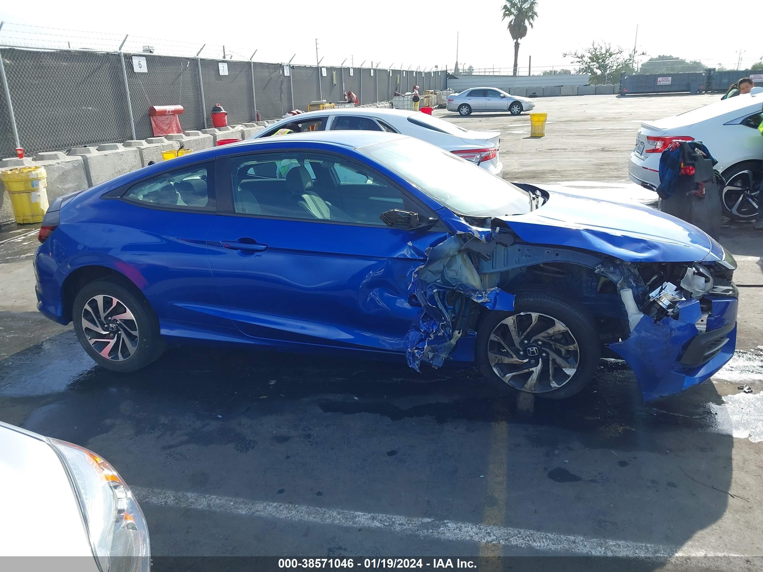 Photo 12 VIN: 2HGFC4B59JH300703 - HONDA CIVIC 