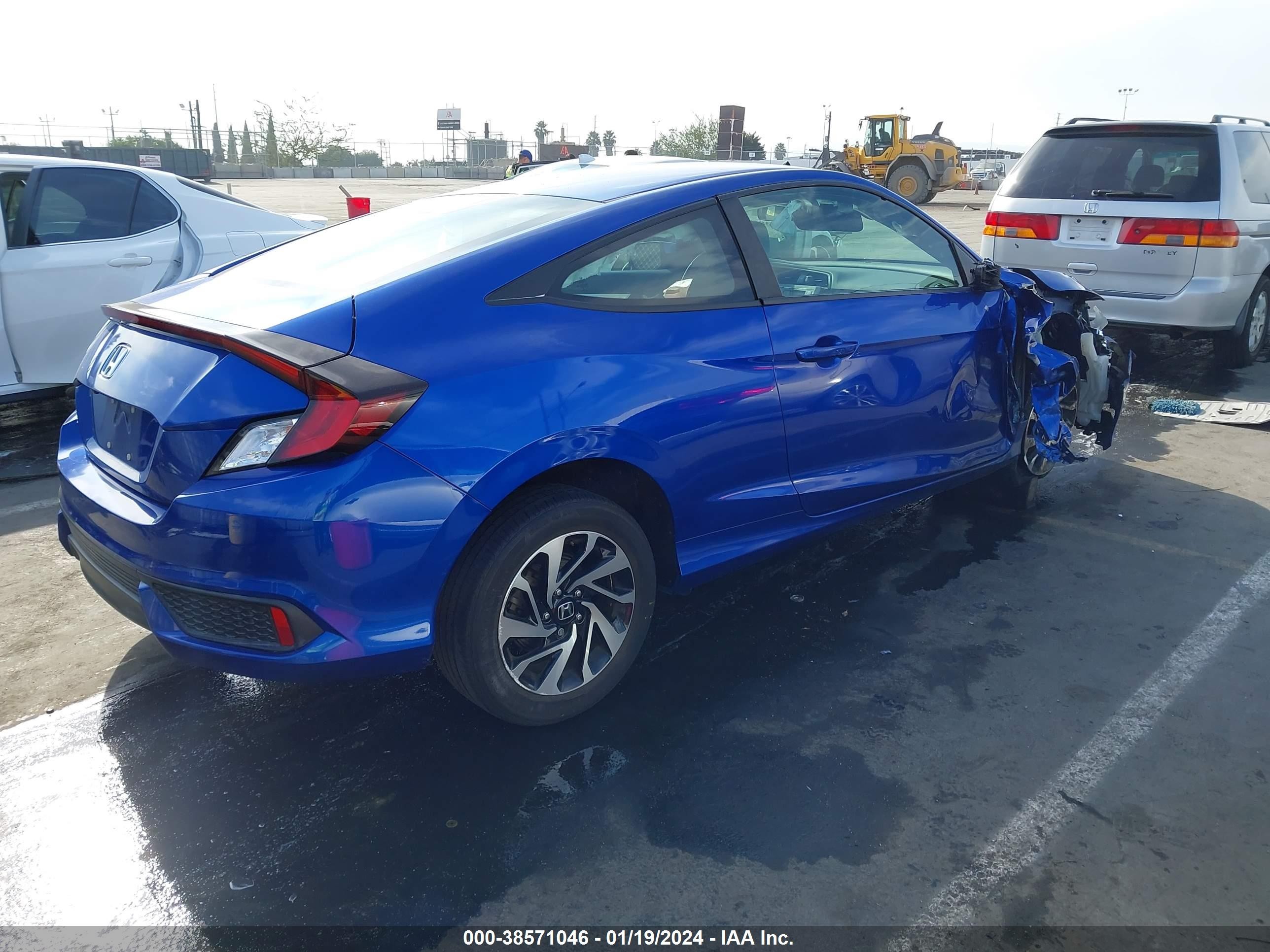 Photo 3 VIN: 2HGFC4B59JH300703 - HONDA CIVIC 