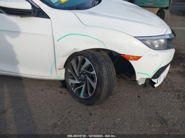 Photo 5 VIN: 2HGFC4B5XGH314327 - HONDA CIVIC 