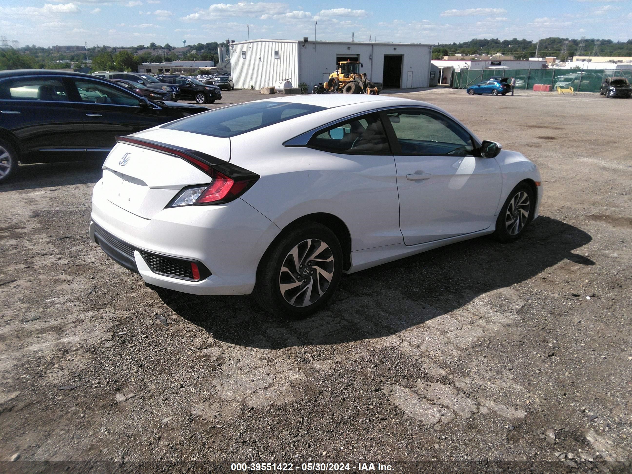 Photo 3 VIN: 2HGFC4B62KH306482 - HONDA CIVIC 