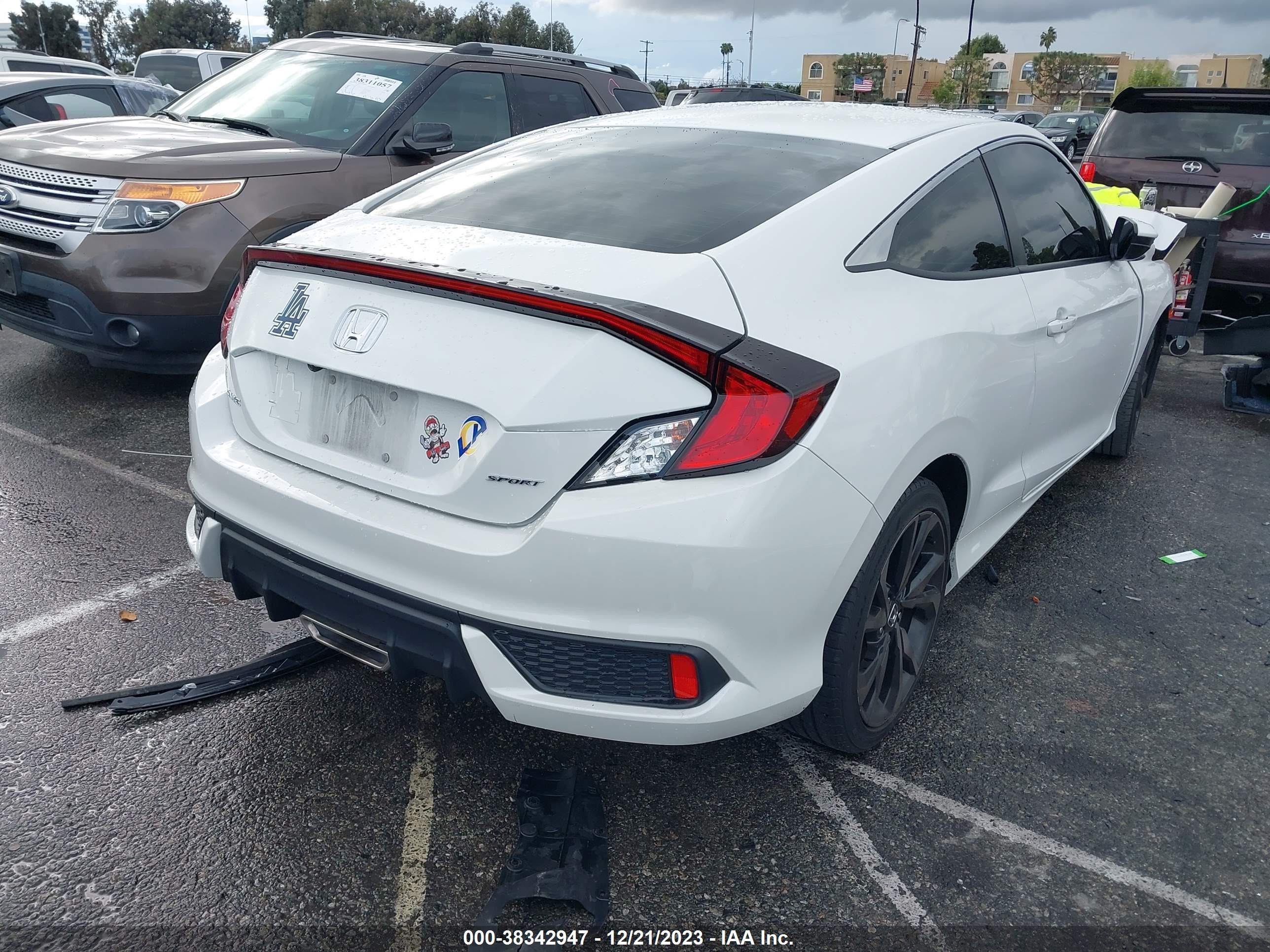 Photo 3 VIN: 2HGFC4B89KH308294 - HONDA CIVIC 