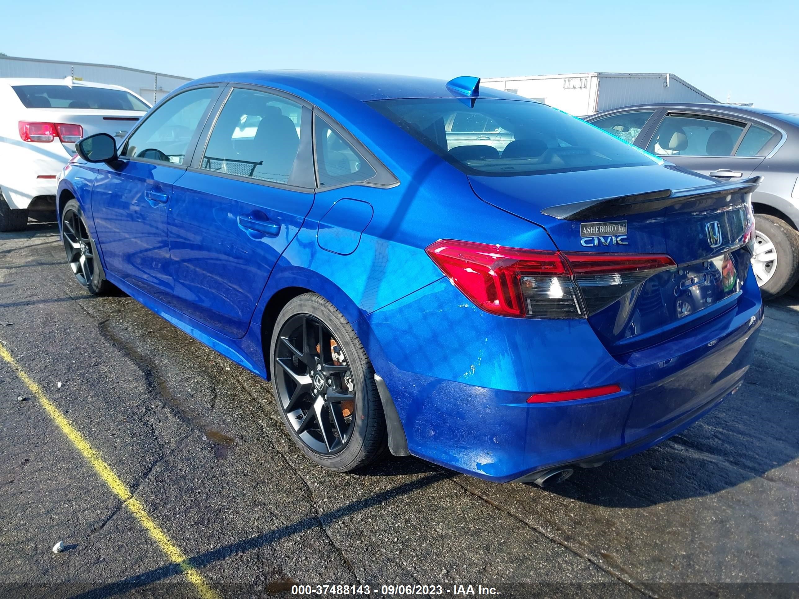 Photo 2 VIN: 2HGFE1E50PH472387 - HONDA CIVIC 