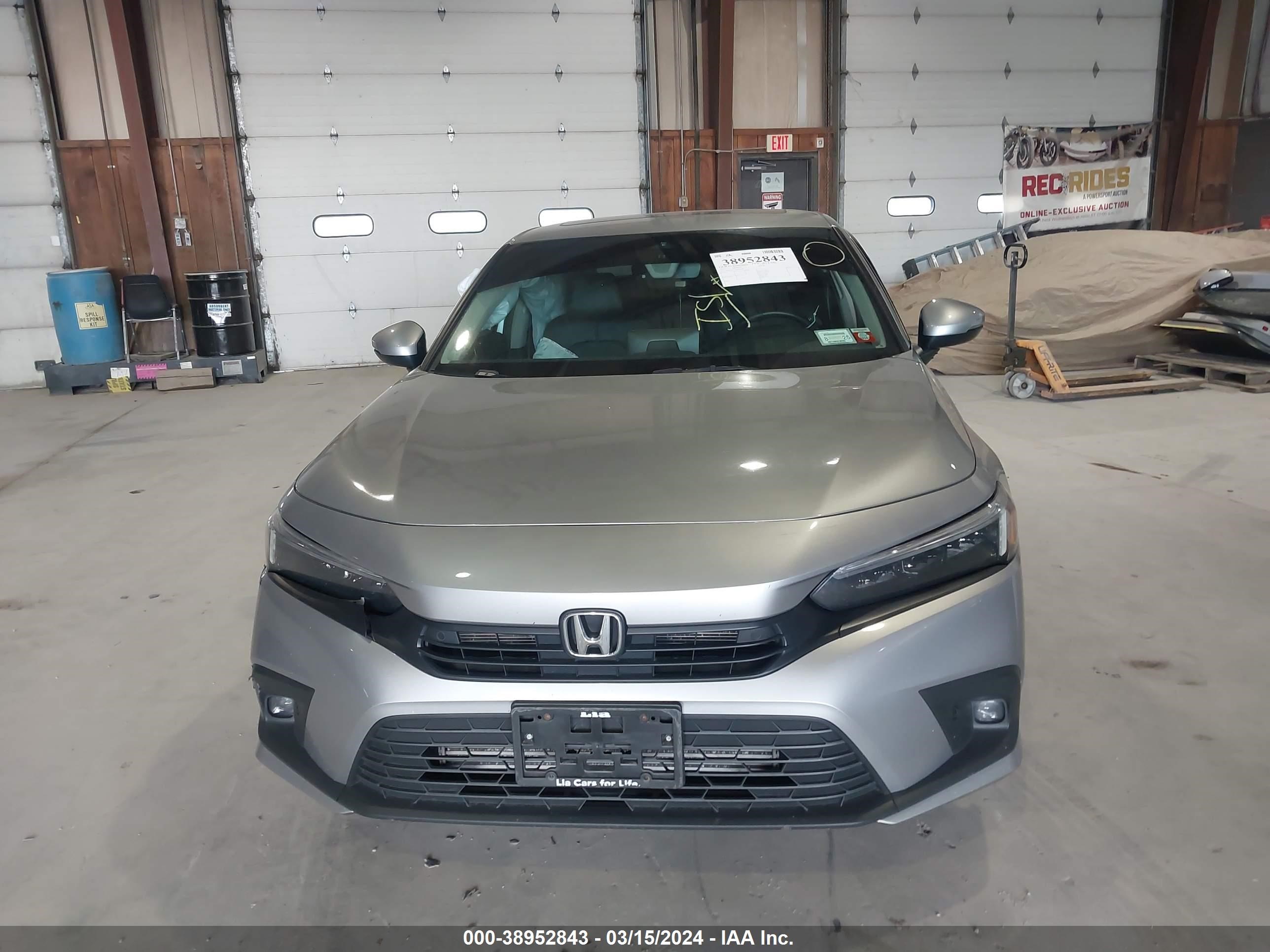 Photo 11 VIN: 2HGFE1F95NH303738 - HONDA CIVIC 