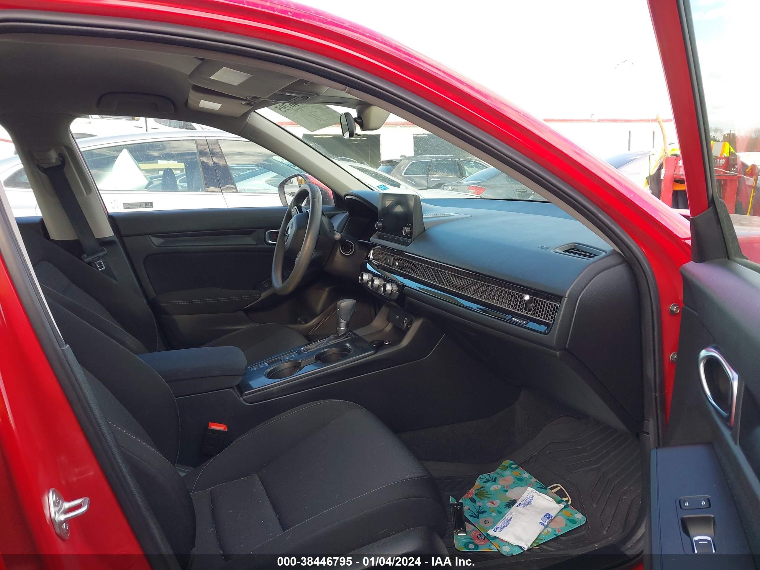 Photo 4 VIN: 2HGFE2F24NH509500 - HONDA CIVIC 