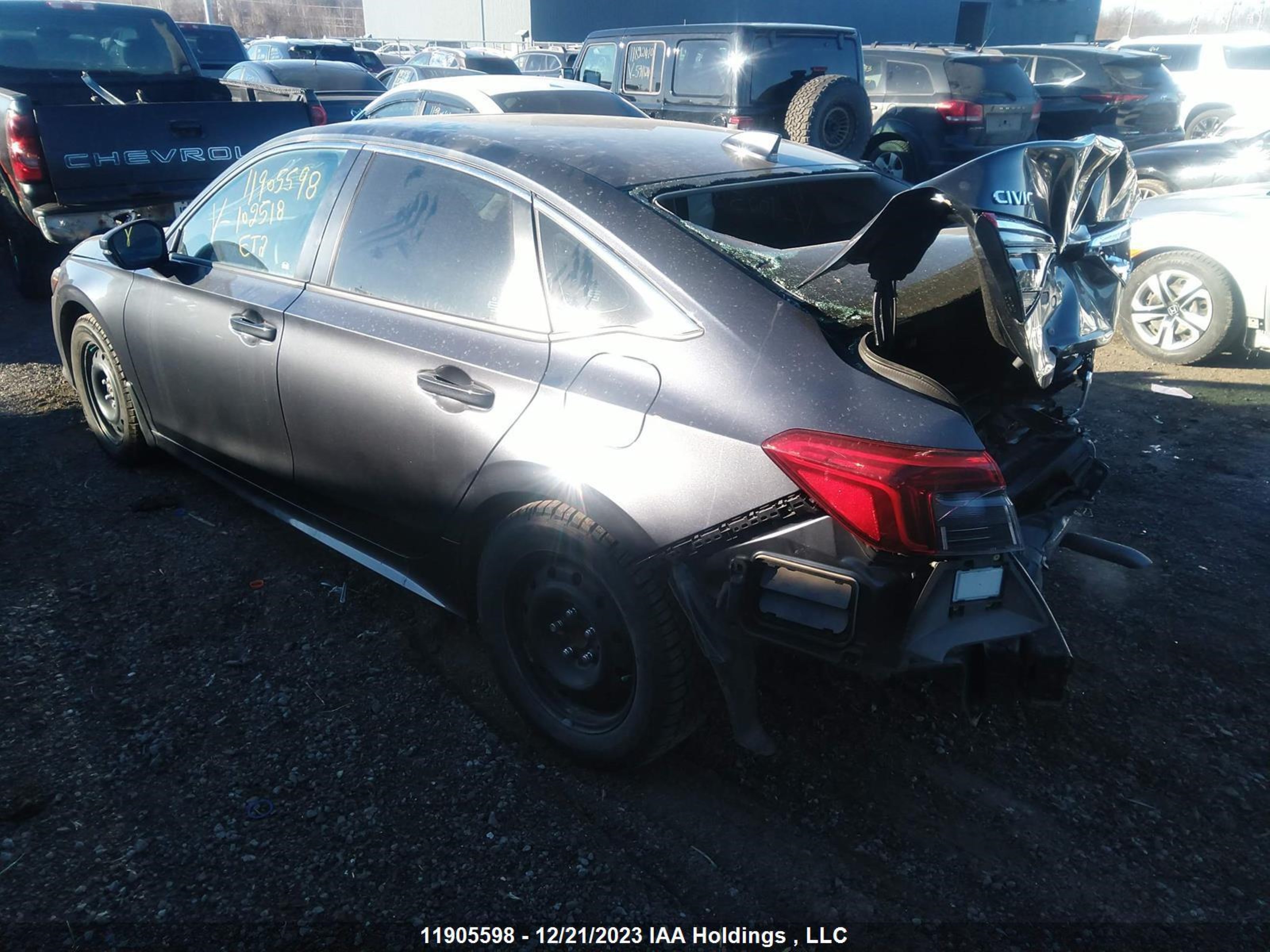 Photo 2 VIN: 2HGFE2F3XPH102518 - HONDA CIVIC 