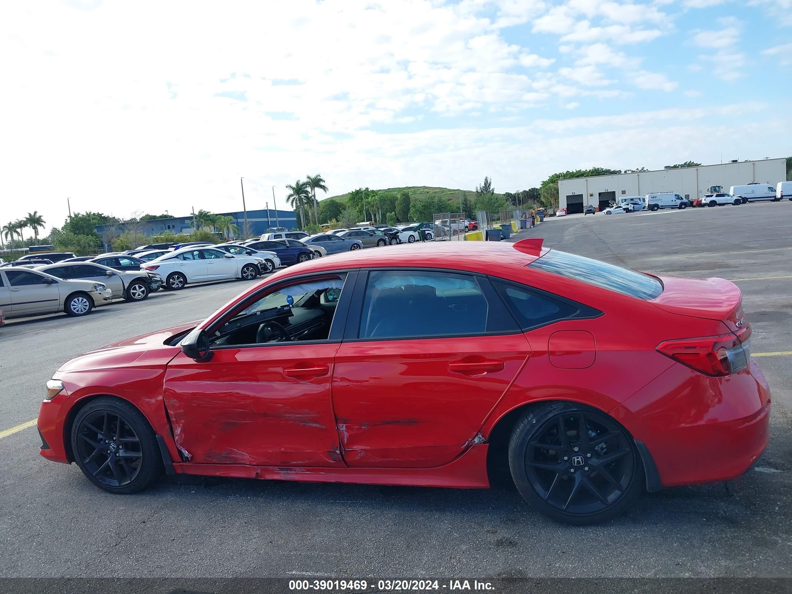 Photo 13 VIN: 2HGFE2F56RH506713 - HONDA CIVIC 