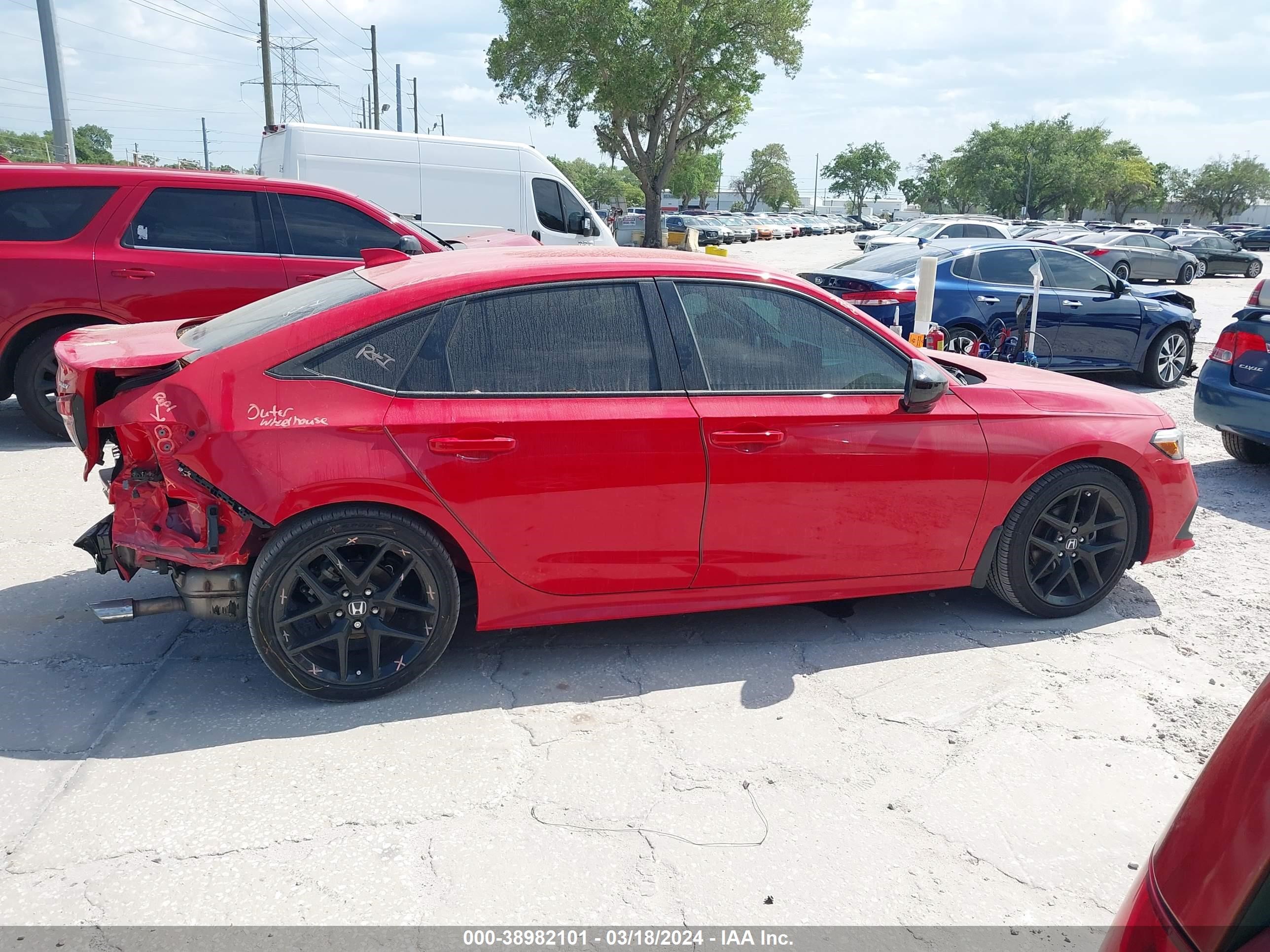 Photo 13 VIN: 2HGFE2F57PH554086 - HONDA CIVIC 